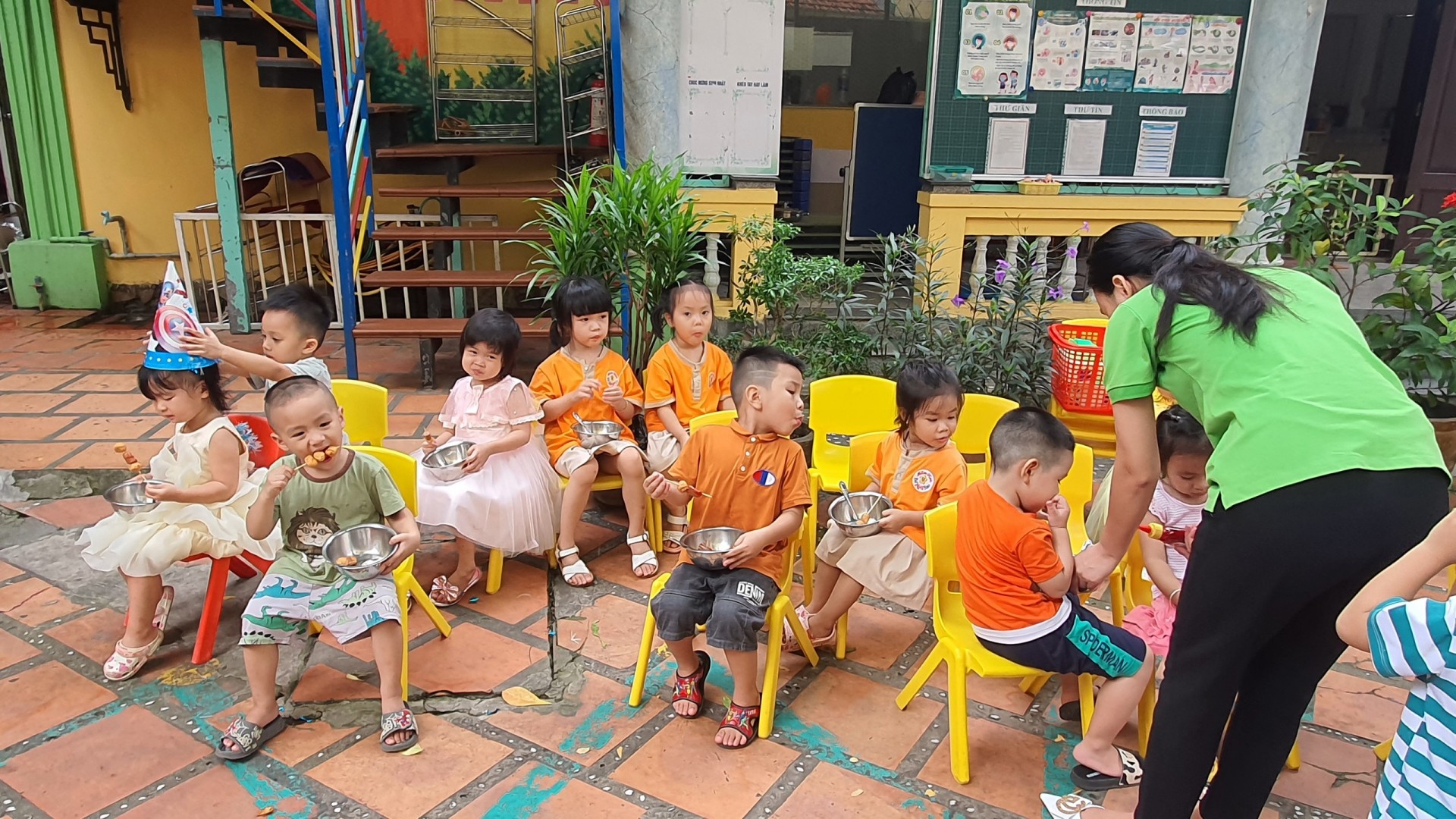 SINH NHẬT CÔ VÀ BÉ THÁNG 9,10/2022