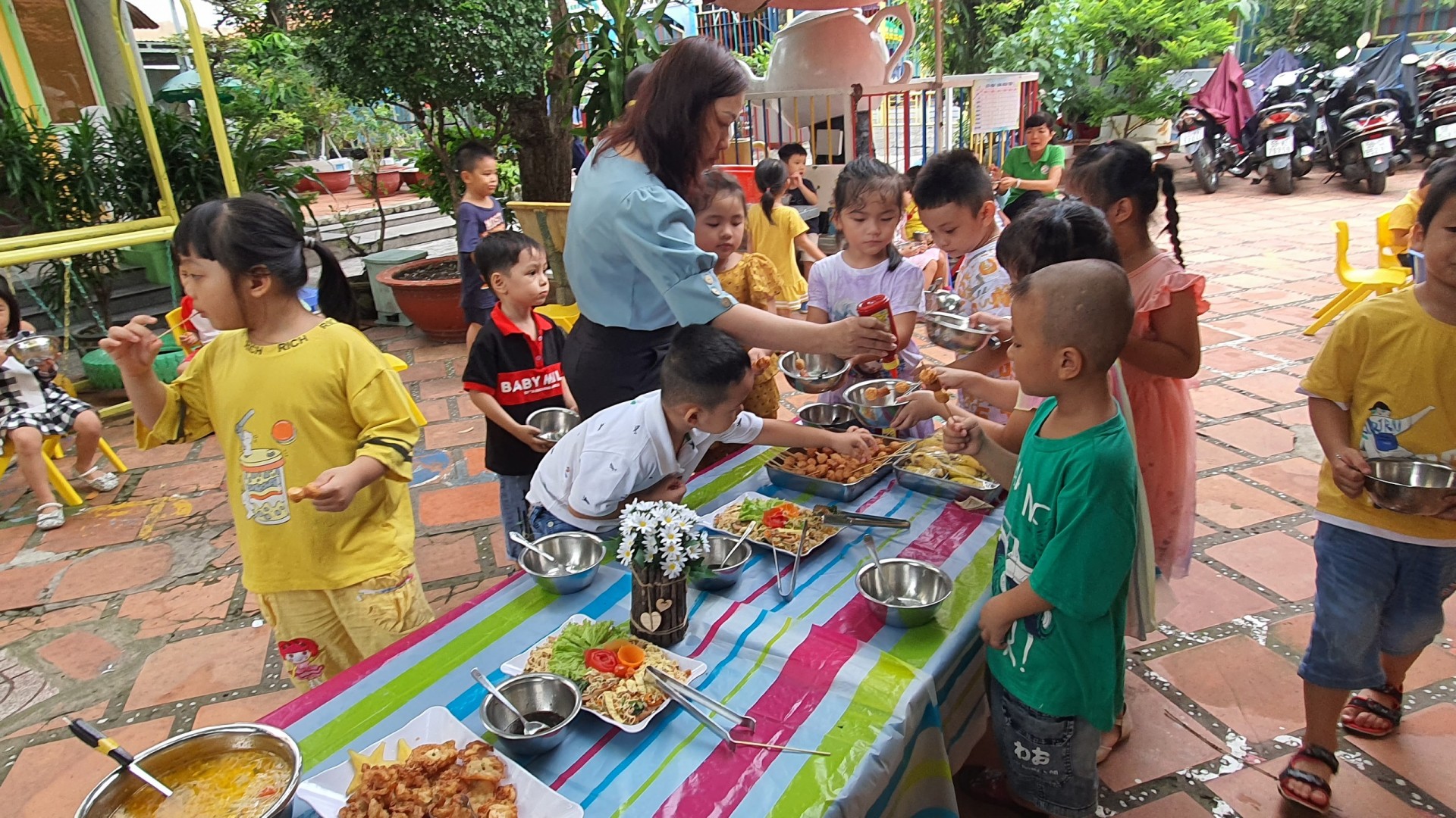 SINH NHẬT CÔ VÀ BÉ THÁNG 9,10/2022