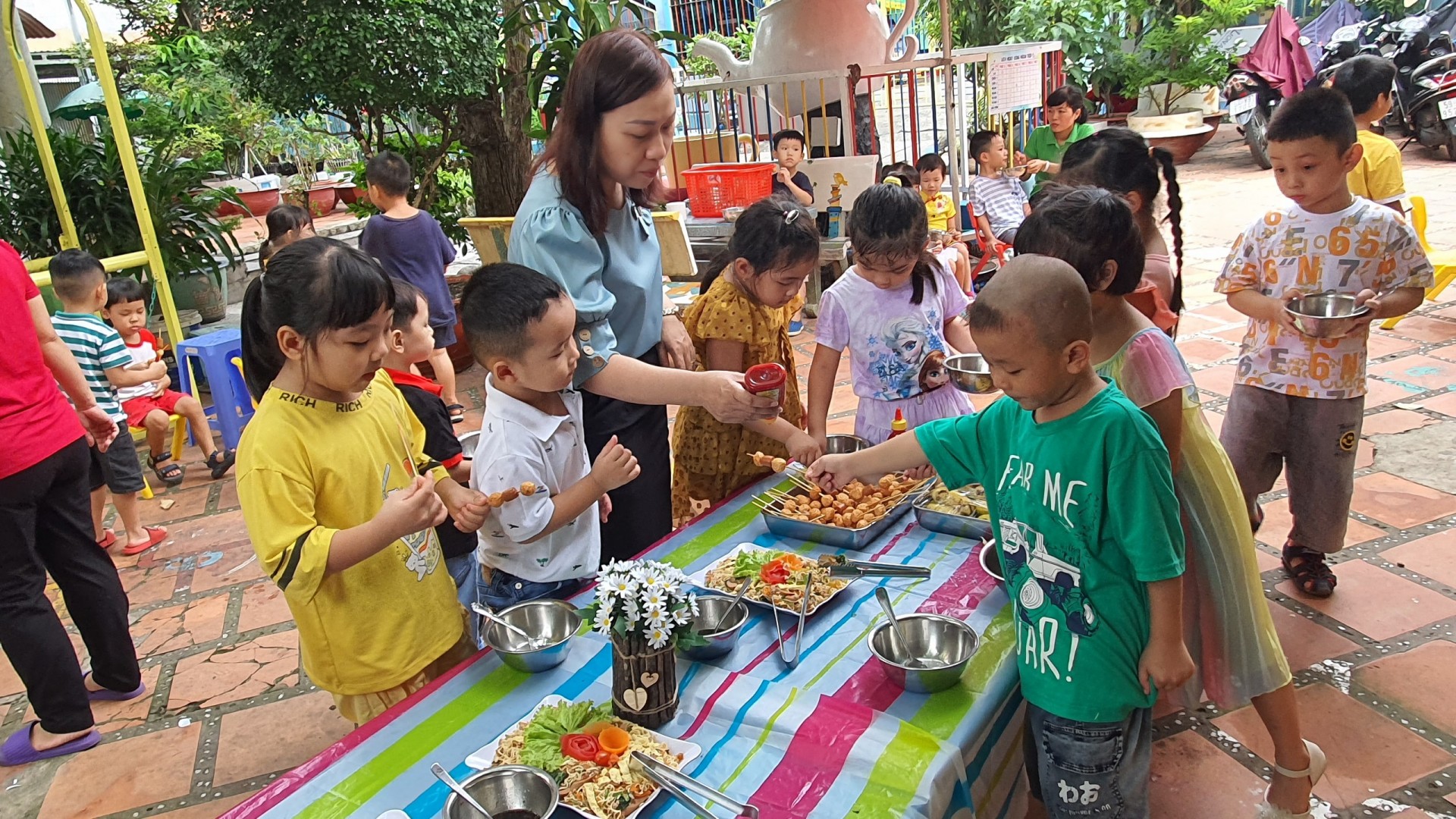 SINH NHẬT CÔ VÀ BÉ THÁNG 9,10/2022