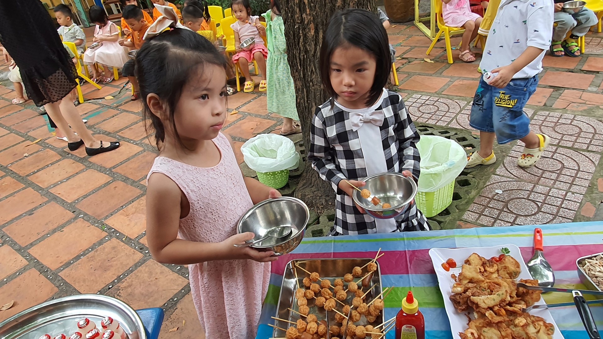 SINH NHẬT CÔ VÀ BÉ THÁNG 9,10/2022