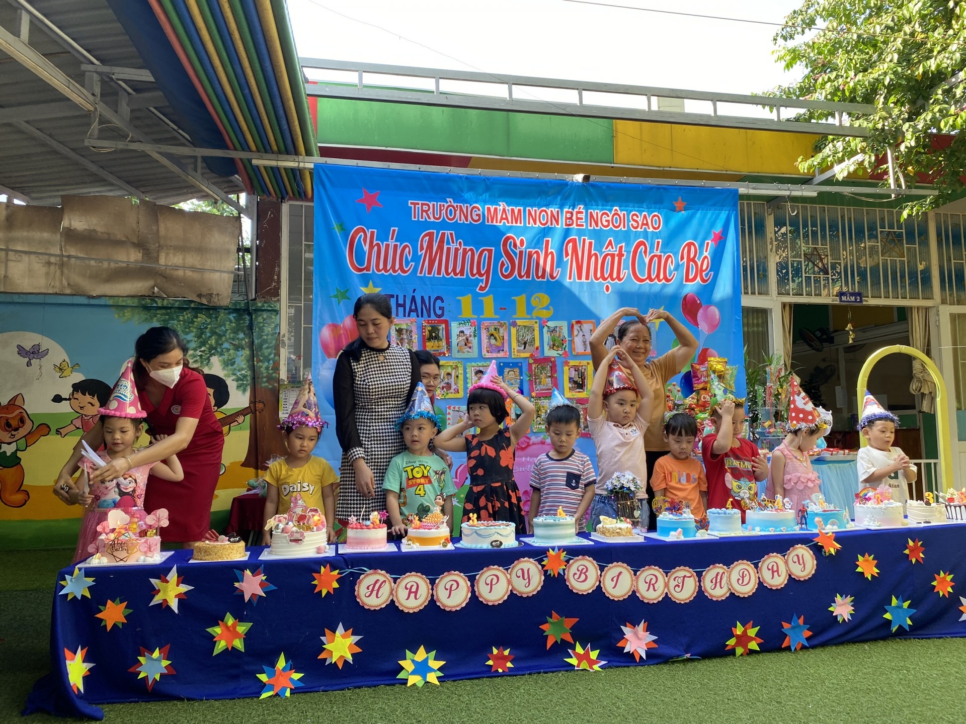 MỪNG SINH NHẬT CÔ VÀ BÉ 11/12-2022