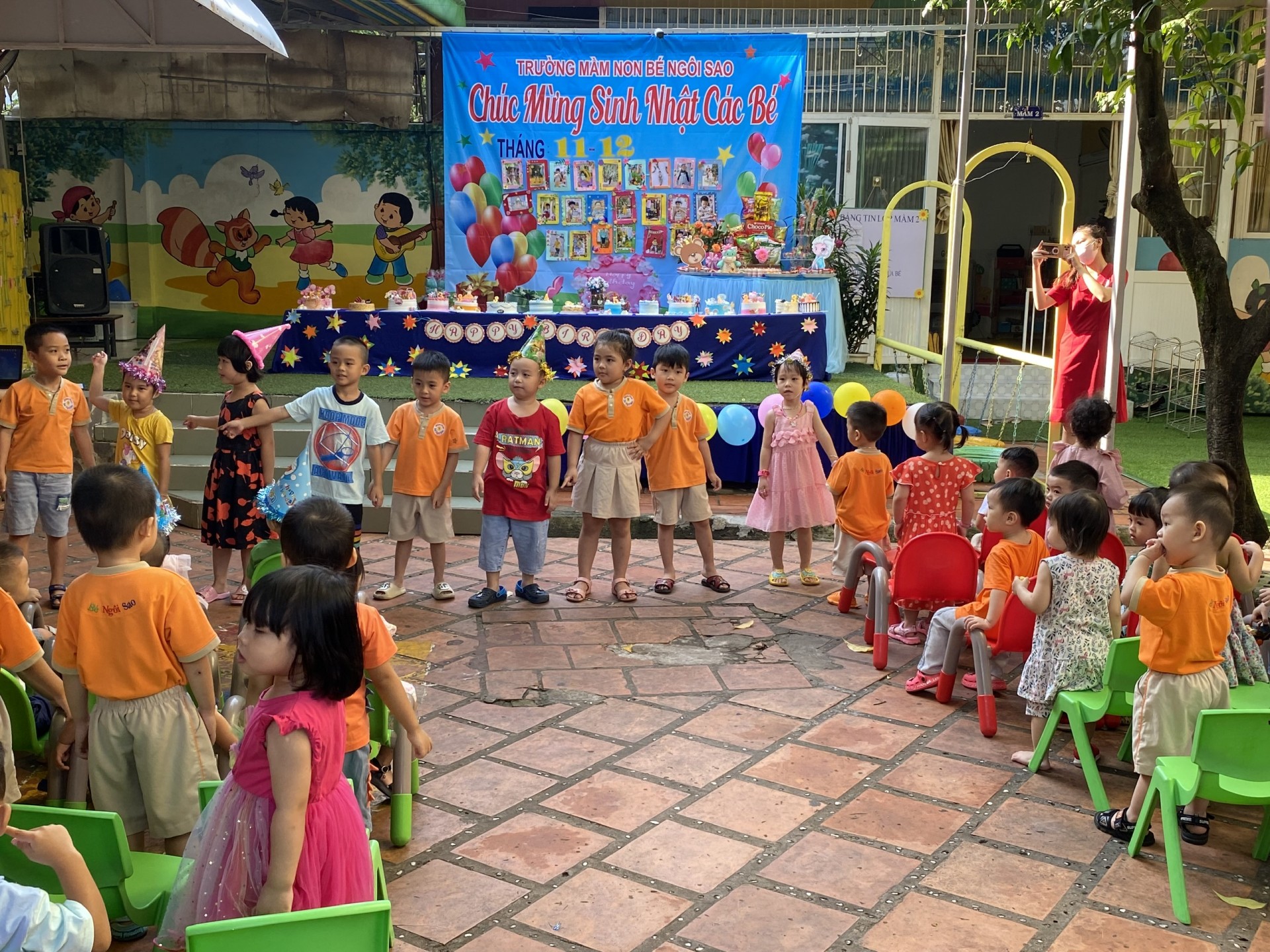 MỪNG SINH NHẬT CÔ VÀ BÉ 11/12-2022