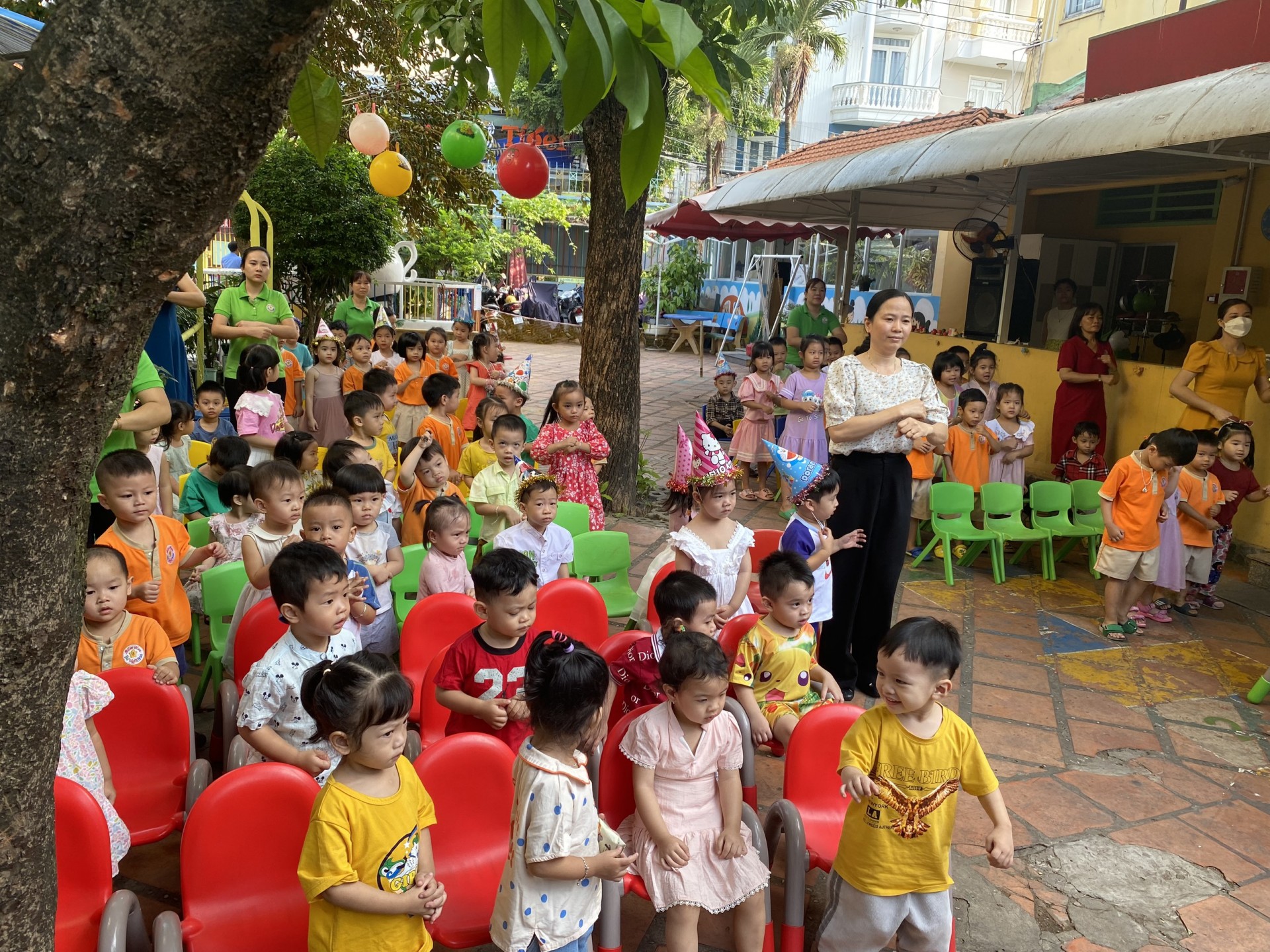 SINH NHẬT CÔ VÀ BÉ THÁNG 1,2/2023