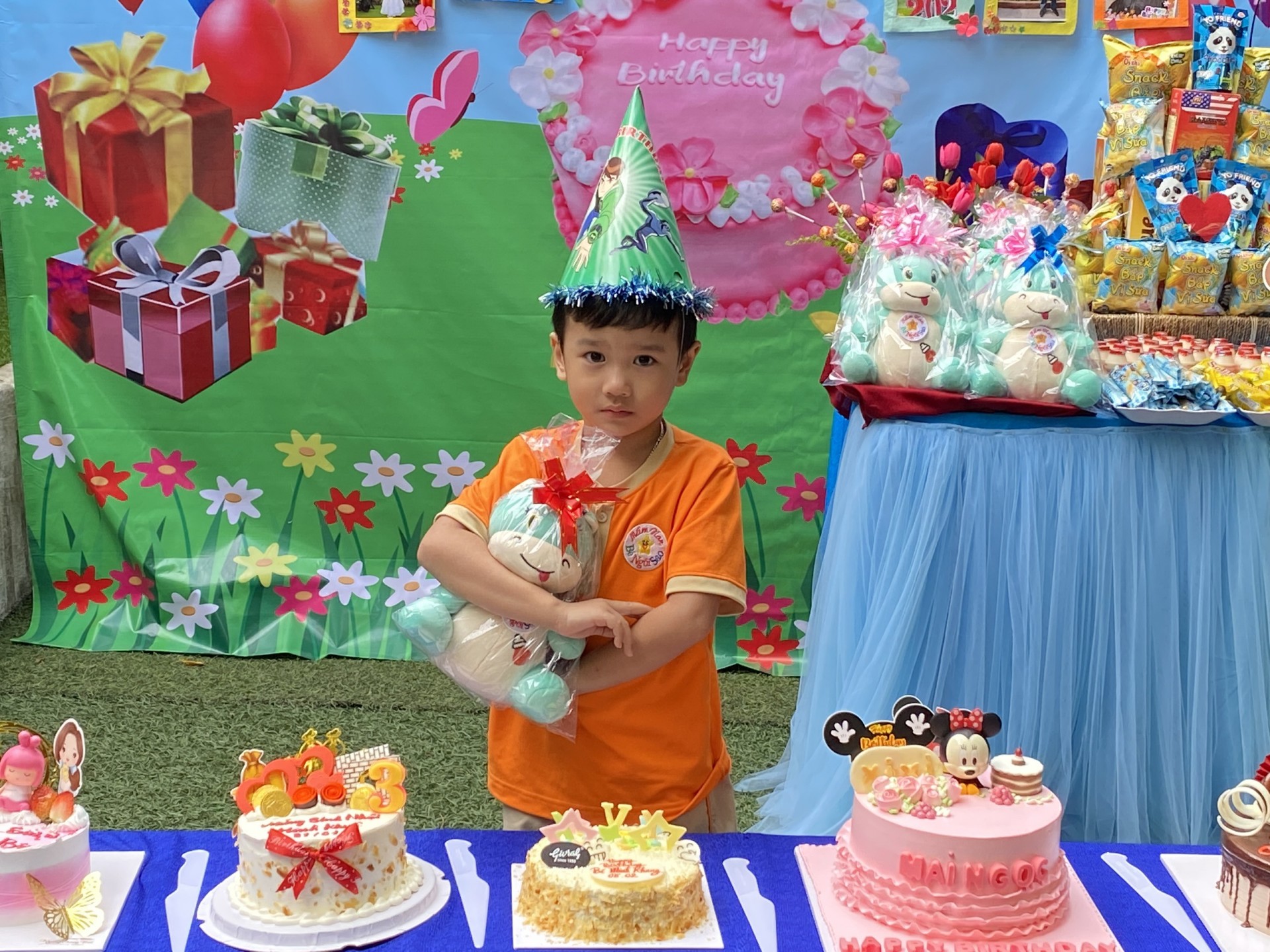 SINH NHẬT CÔ VÀ BÉ THÁNG 1,2/2023