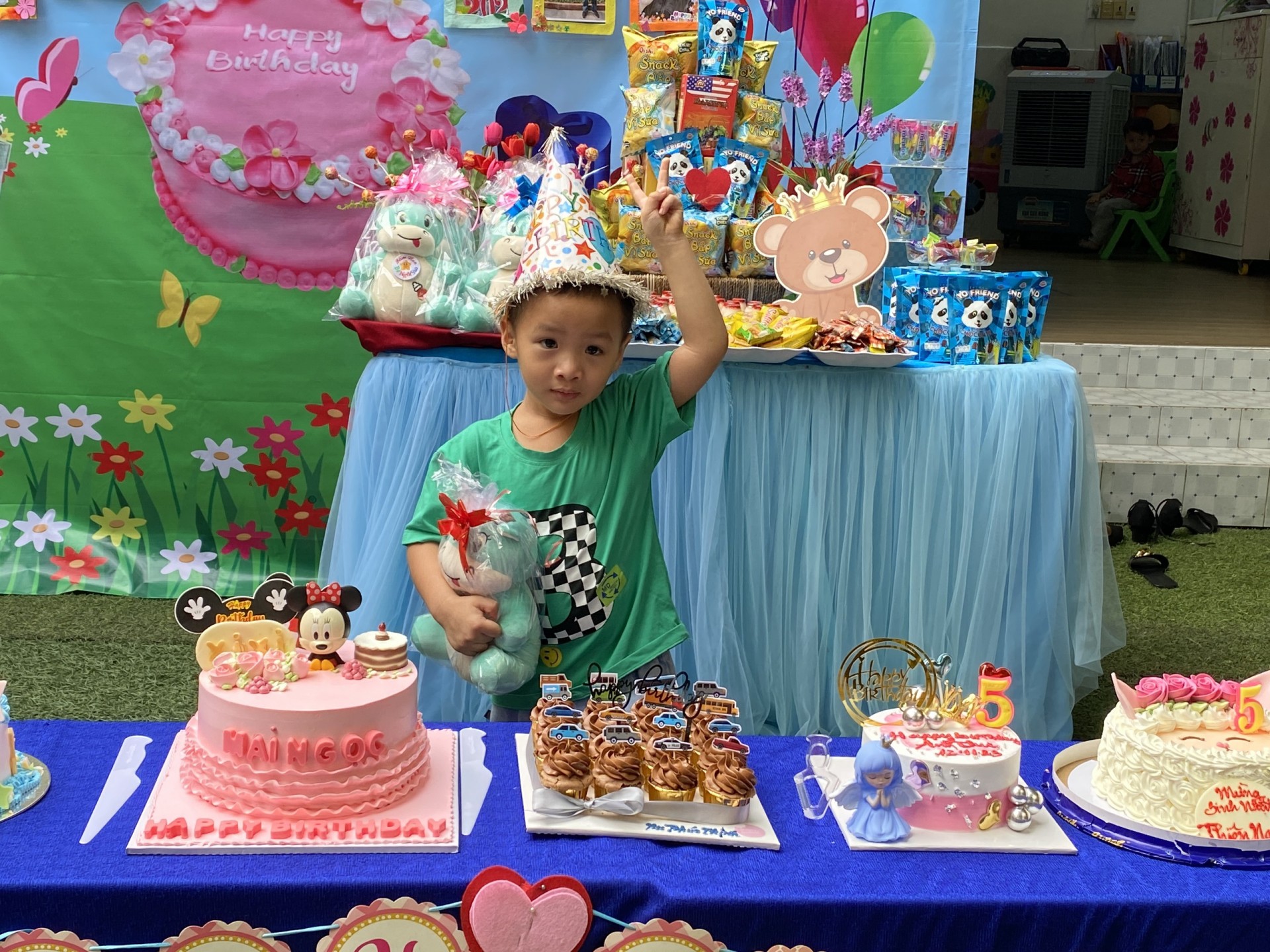 SINH NHẬT CÔ VÀ BÉ THÁNG 1,2/2023