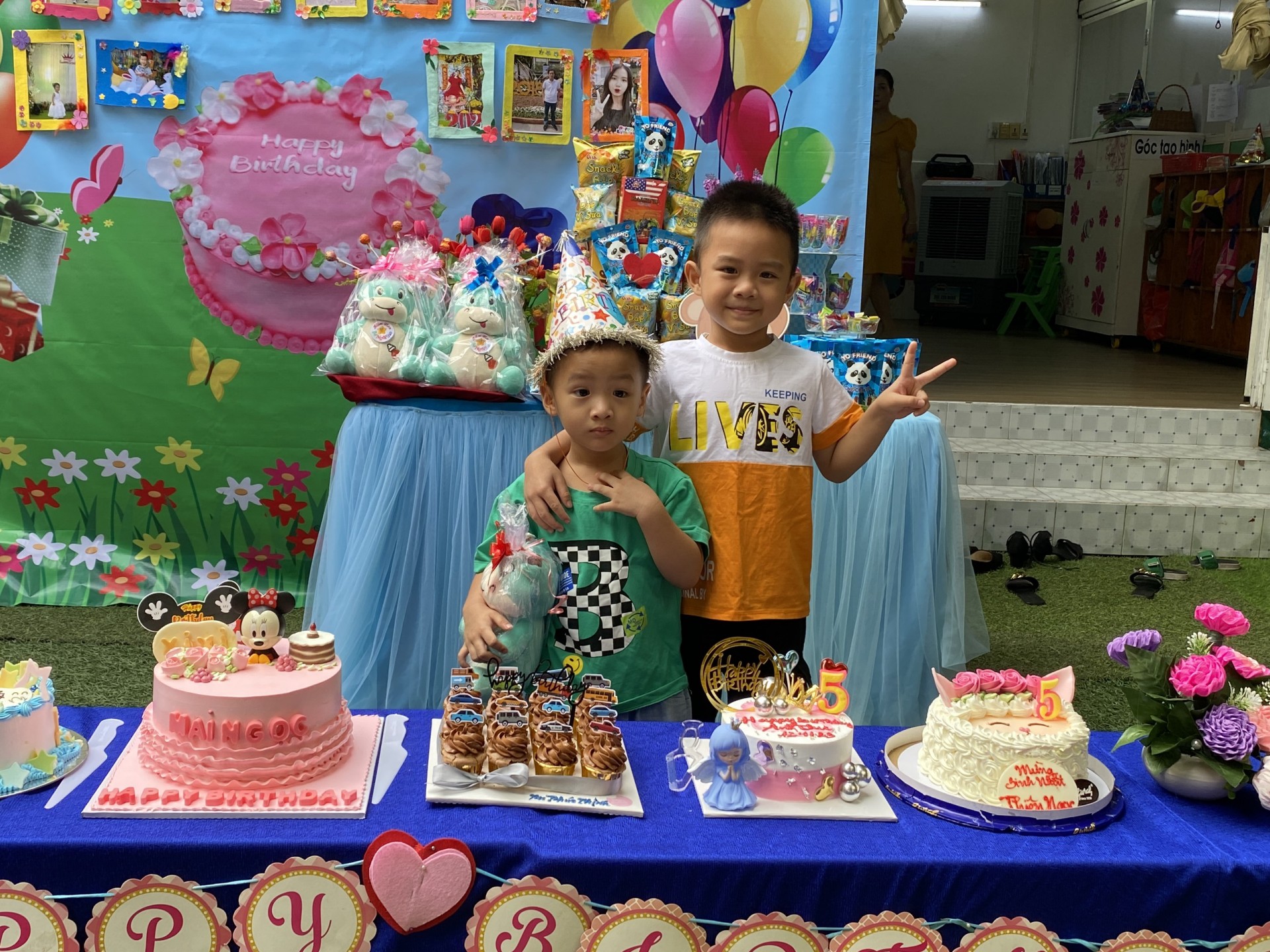 SINH NHẬT CÔ VÀ BÉ THÁNG 1,2/2023