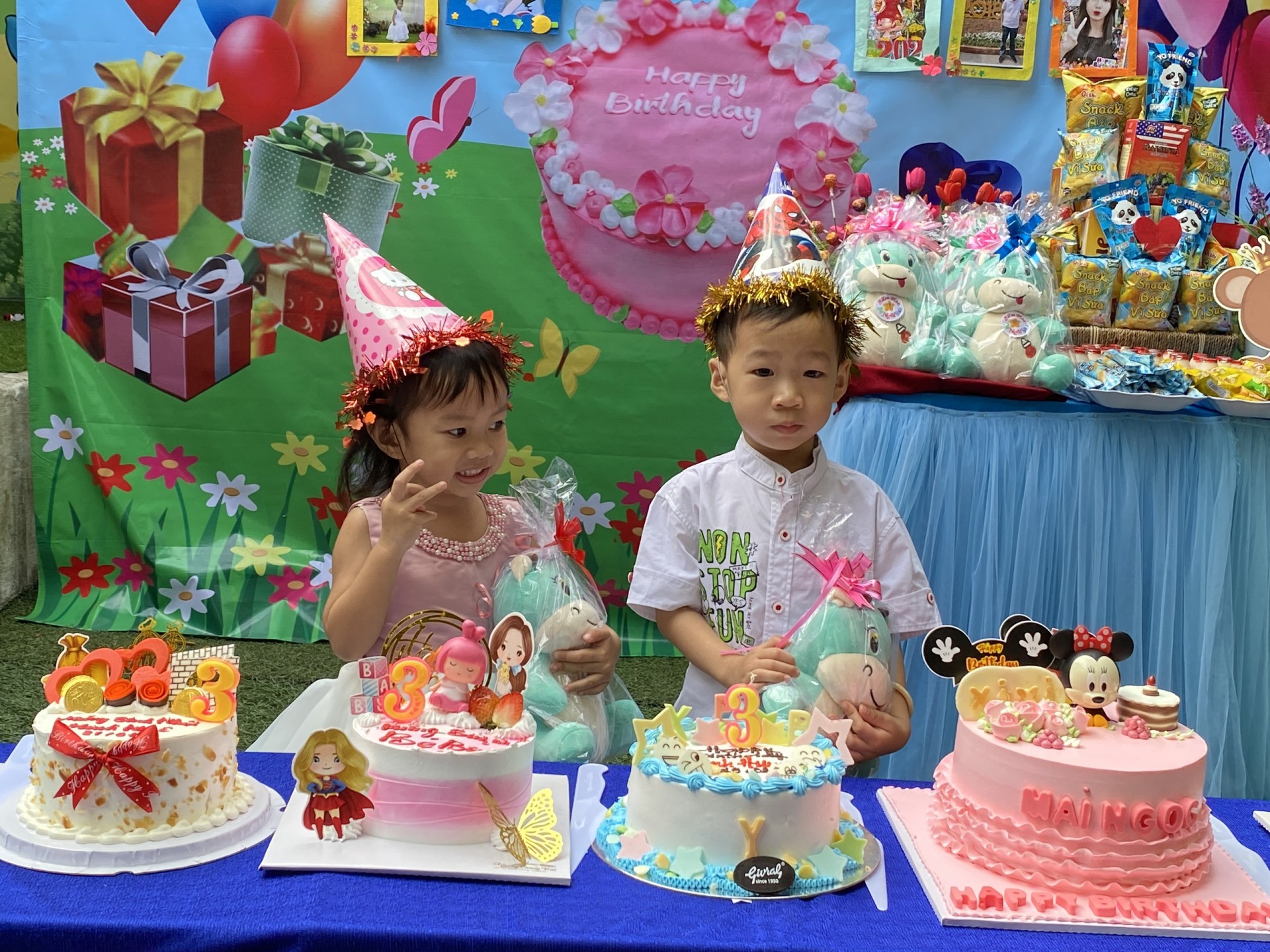 SINH NHẬT CÔ VÀ BÉ THÁNG 1,2/2023