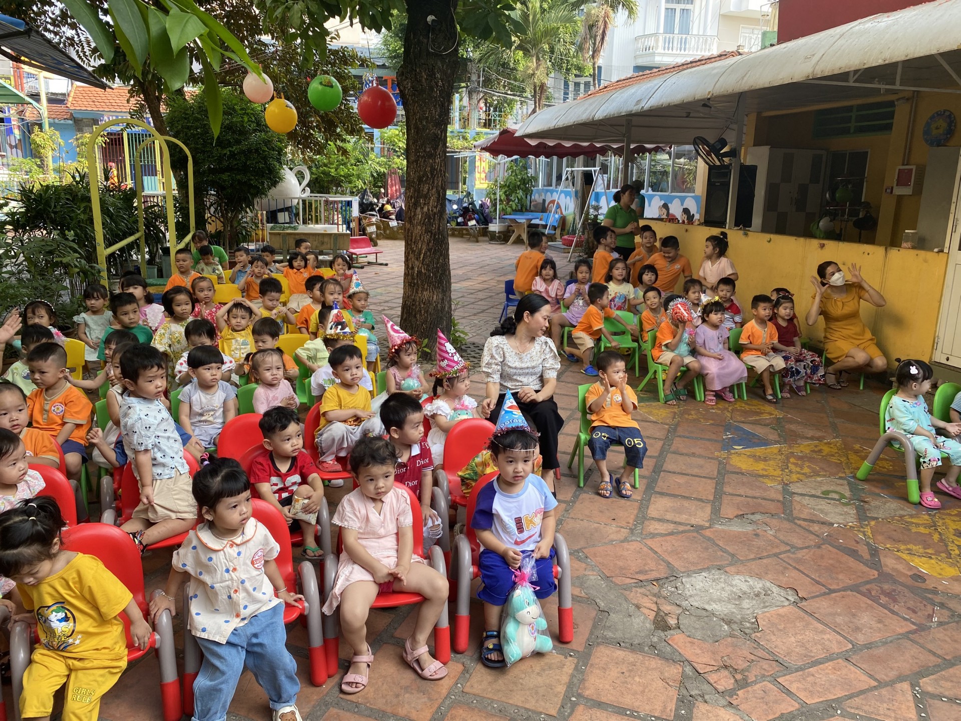 SINH NHẬT CÔ VÀ BÉ THÁNG 1,2/2023