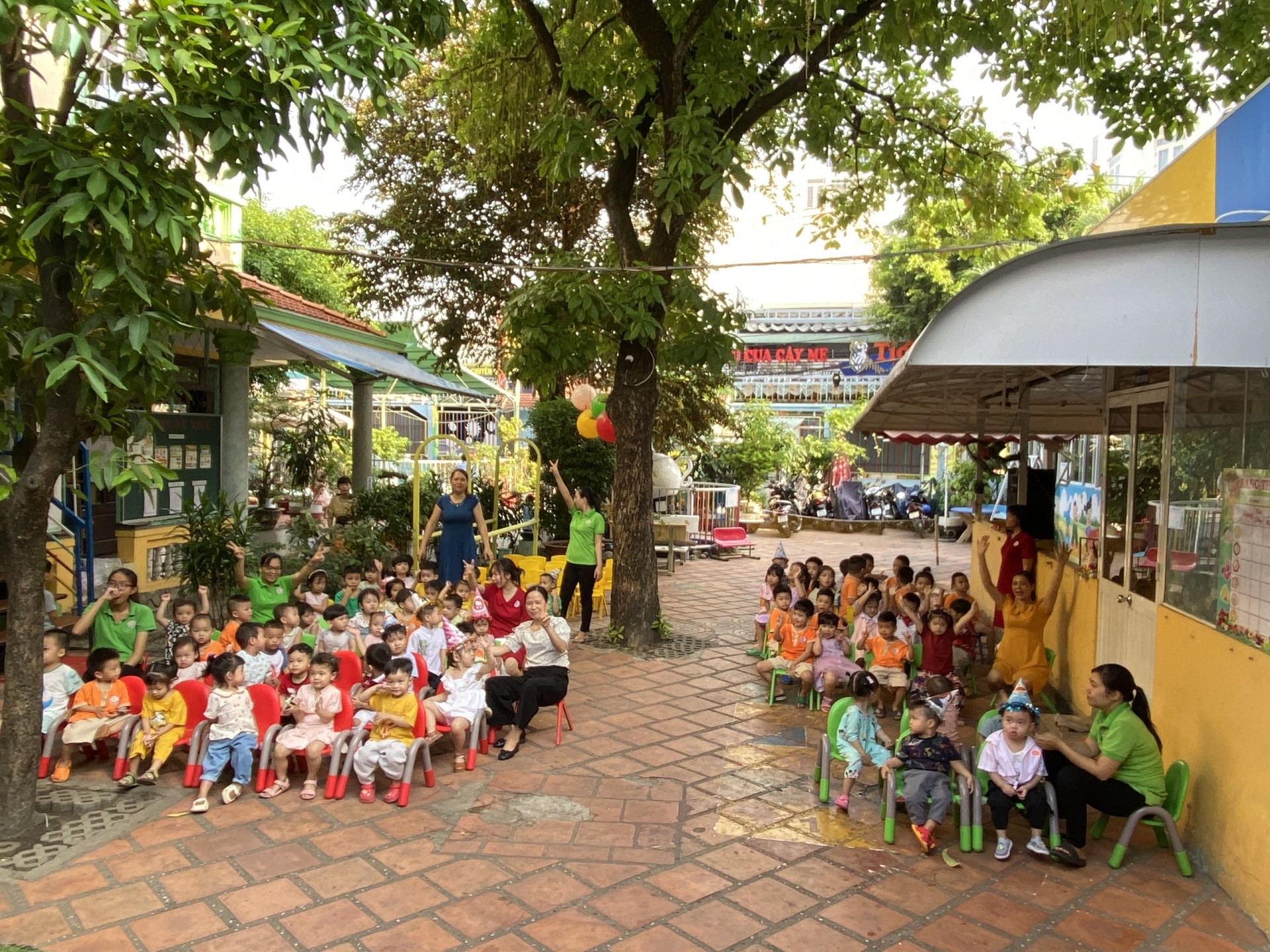 SINH NHẬT CÔ VÀ BÉ THÁNG 1,2/2023