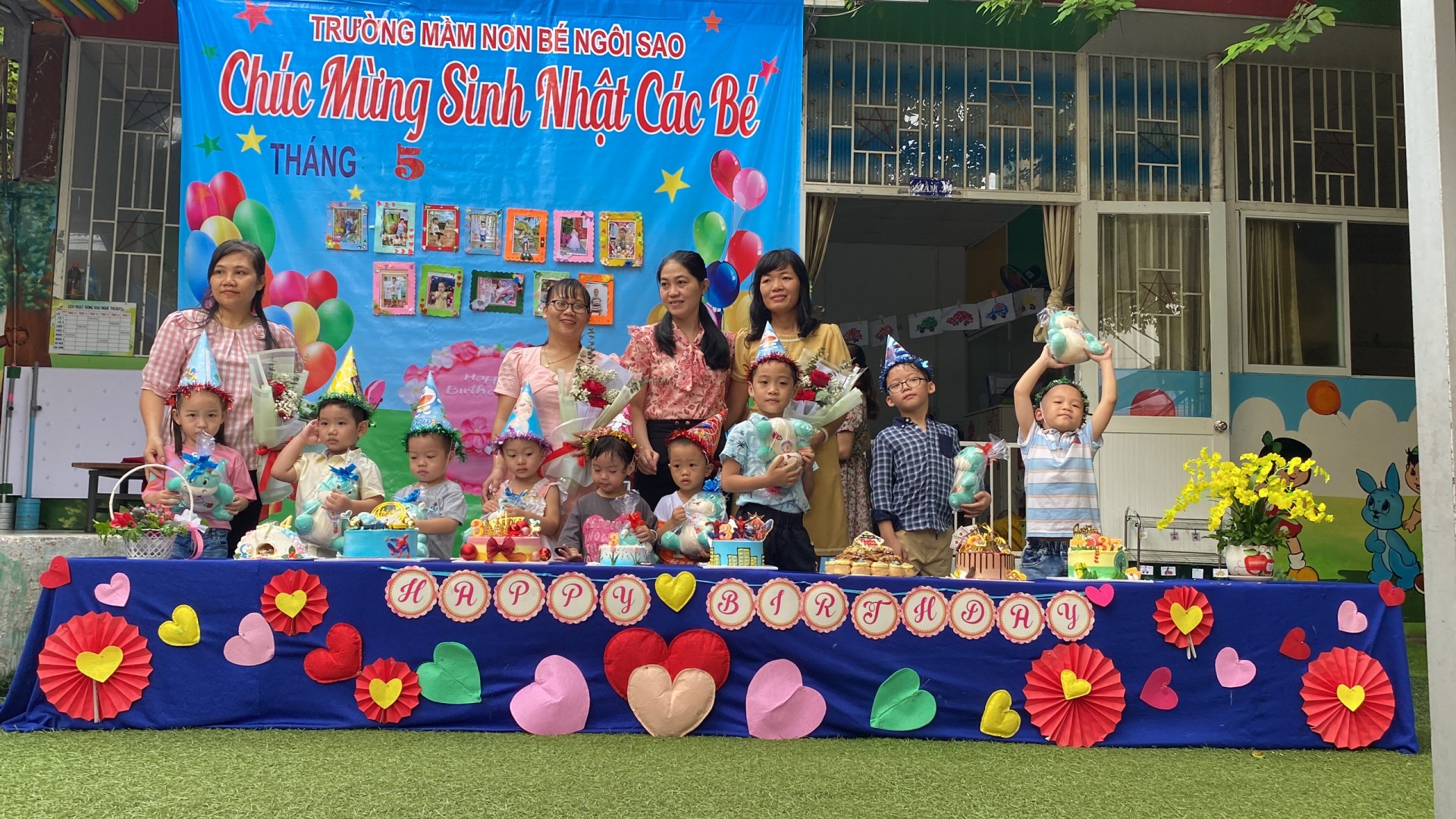 MỪNG SINH NHẬT CÔ VÀ BÉ THÁNG 5