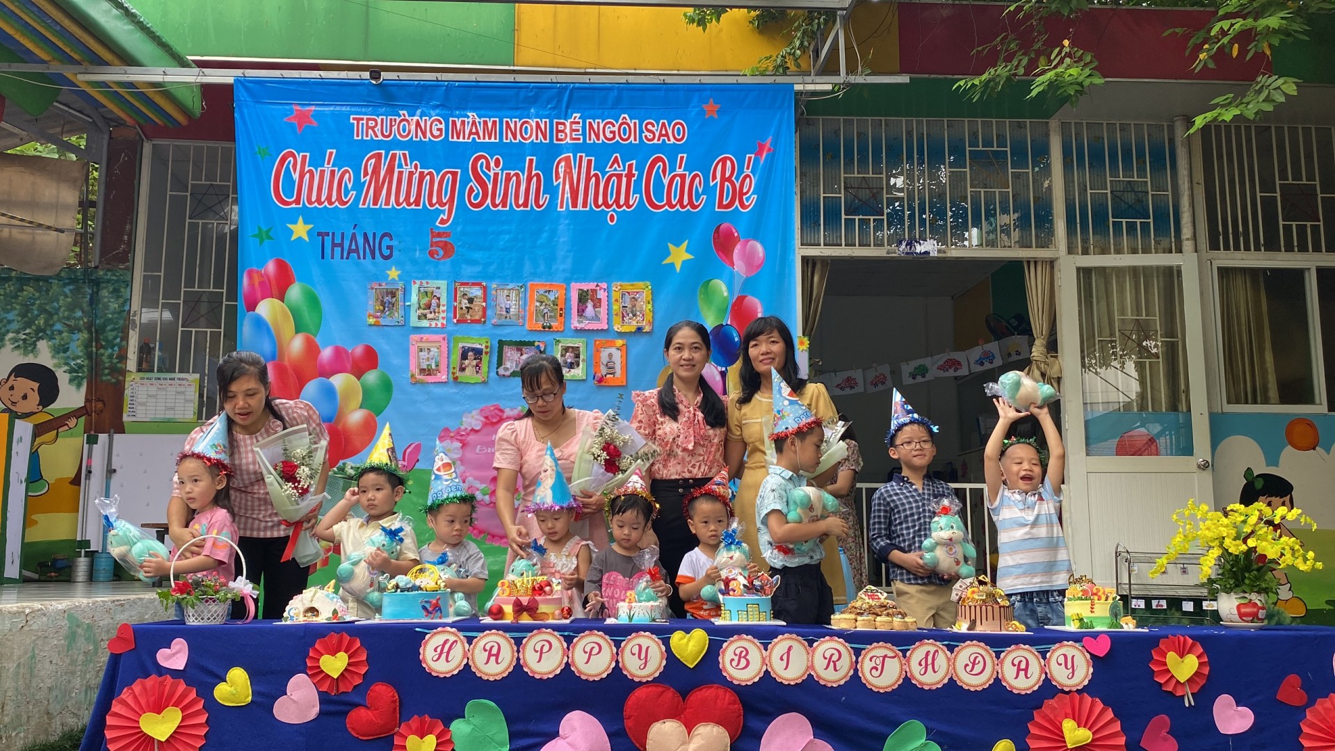 MỪNG SINH NHẬT CÔ VÀ BÉ THÁNG 5