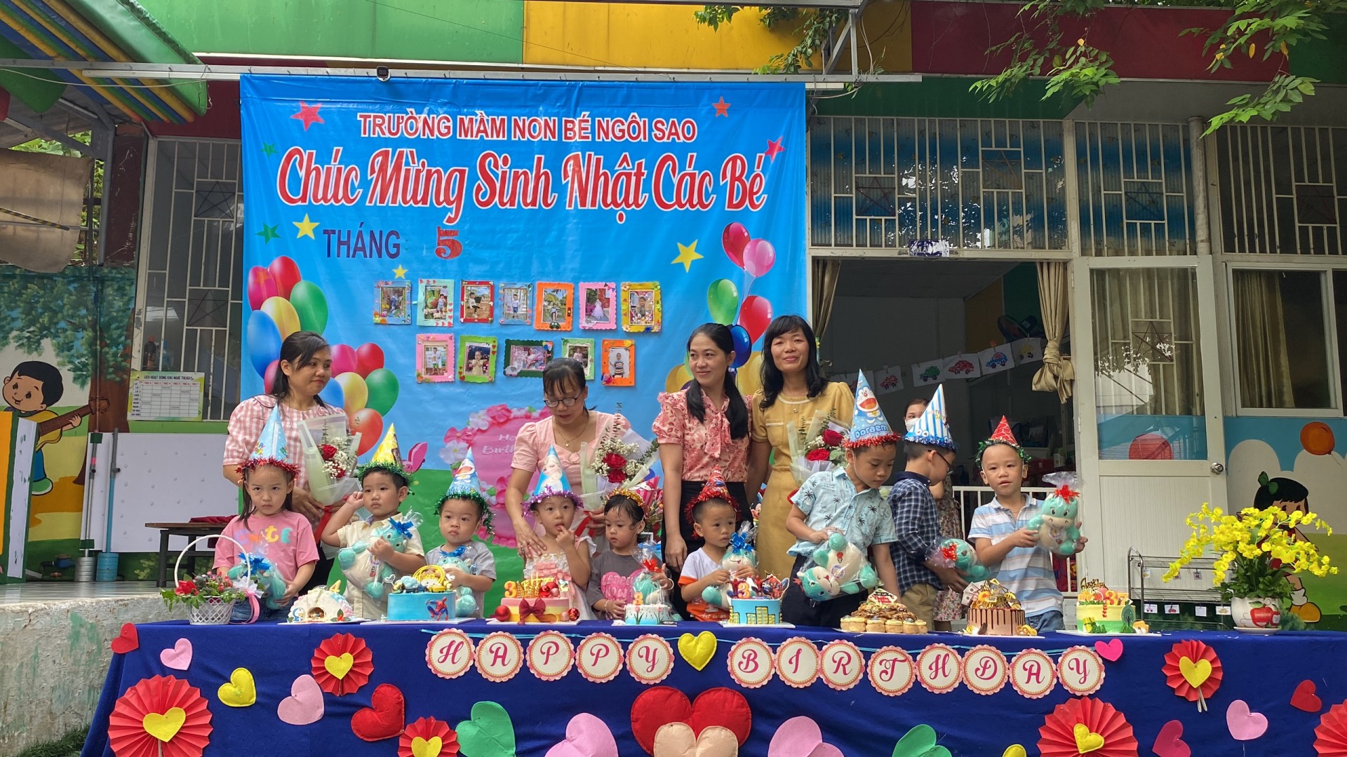 MỪNG SINH NHẬT CÔ VÀ BÉ THÁNG 5