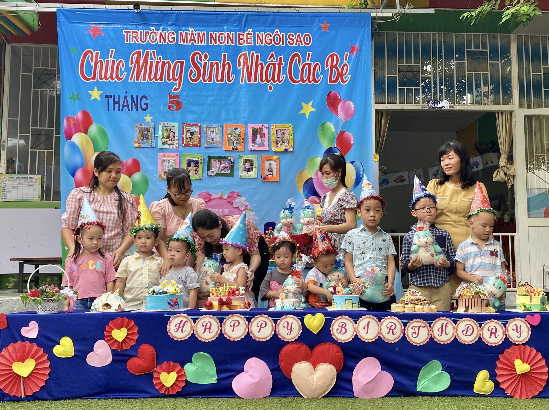 MỪNG SINH NHẬT CÔ VÀ BÉ THÁNG 5