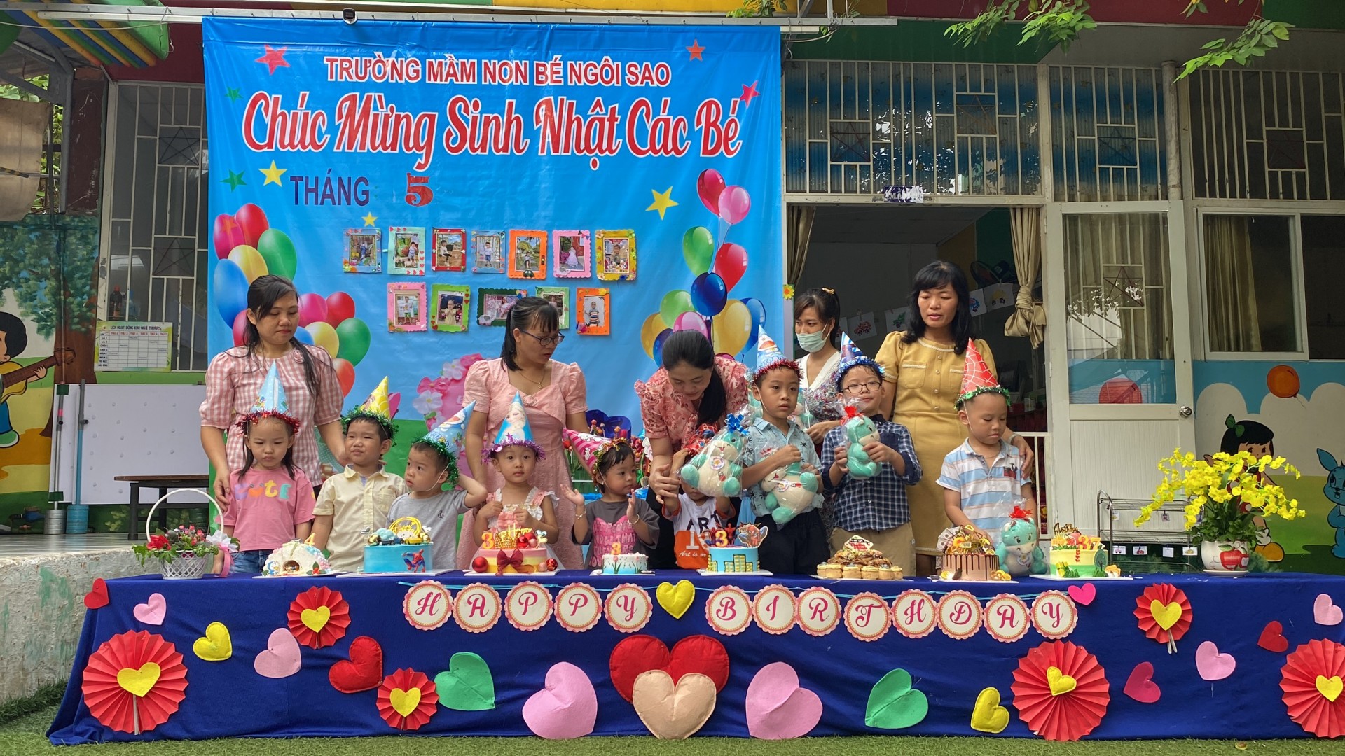 MỪNG SINH NHẬT CÔ VÀ BÉ THÁNG 5