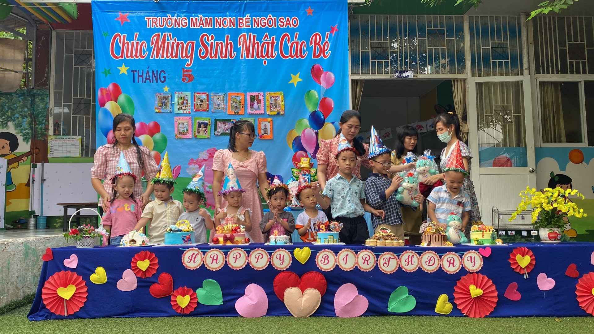 MỪNG SINH NHẬT CÔ VÀ BÉ THÁNG 5