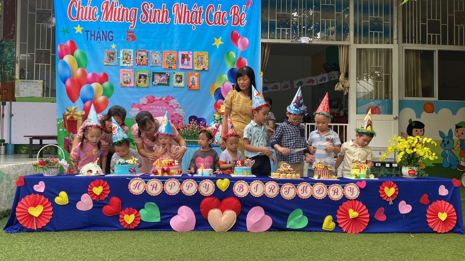 MỪNG SINH NHẬT CÔ VÀ BÉ THÁNG 5