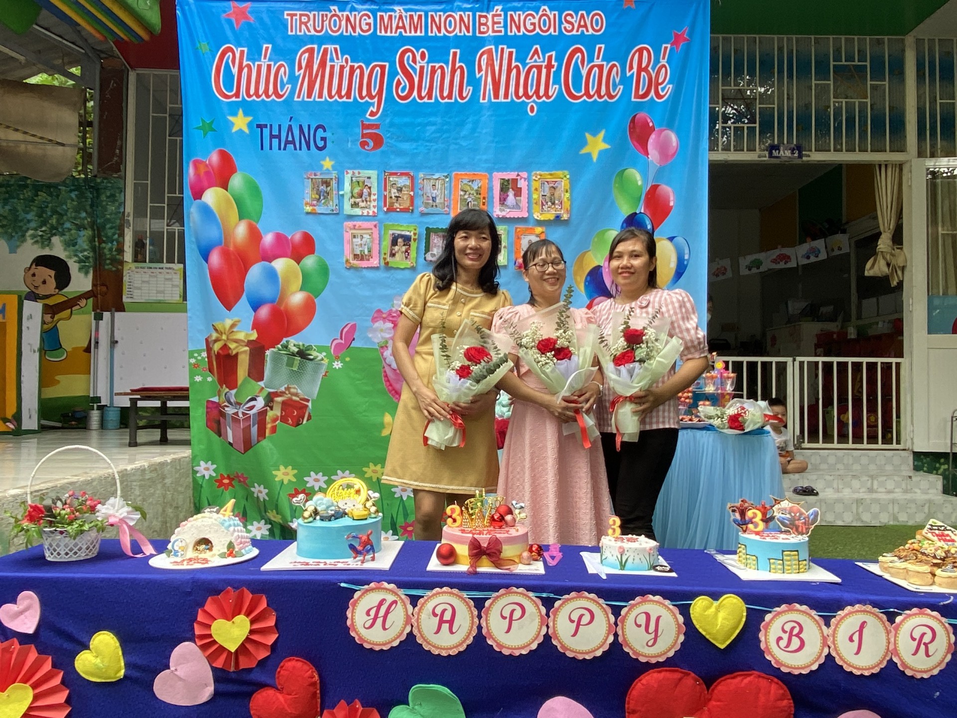 MỪNG SINH NHẬT CÔ VÀ BÉ THÁNG 5