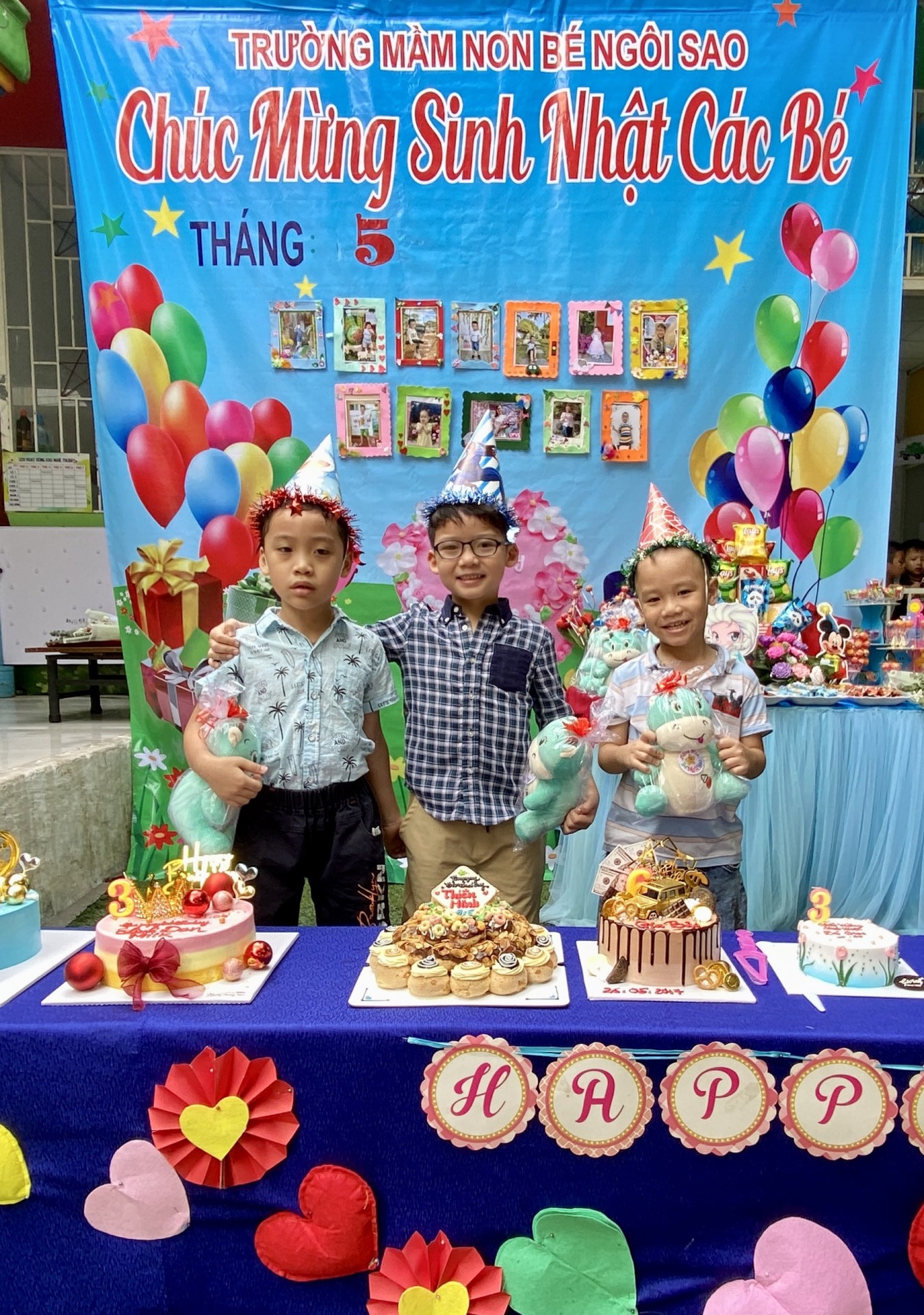 MỪNG SINH NHẬT CÔ VÀ BÉ THÁNG 5