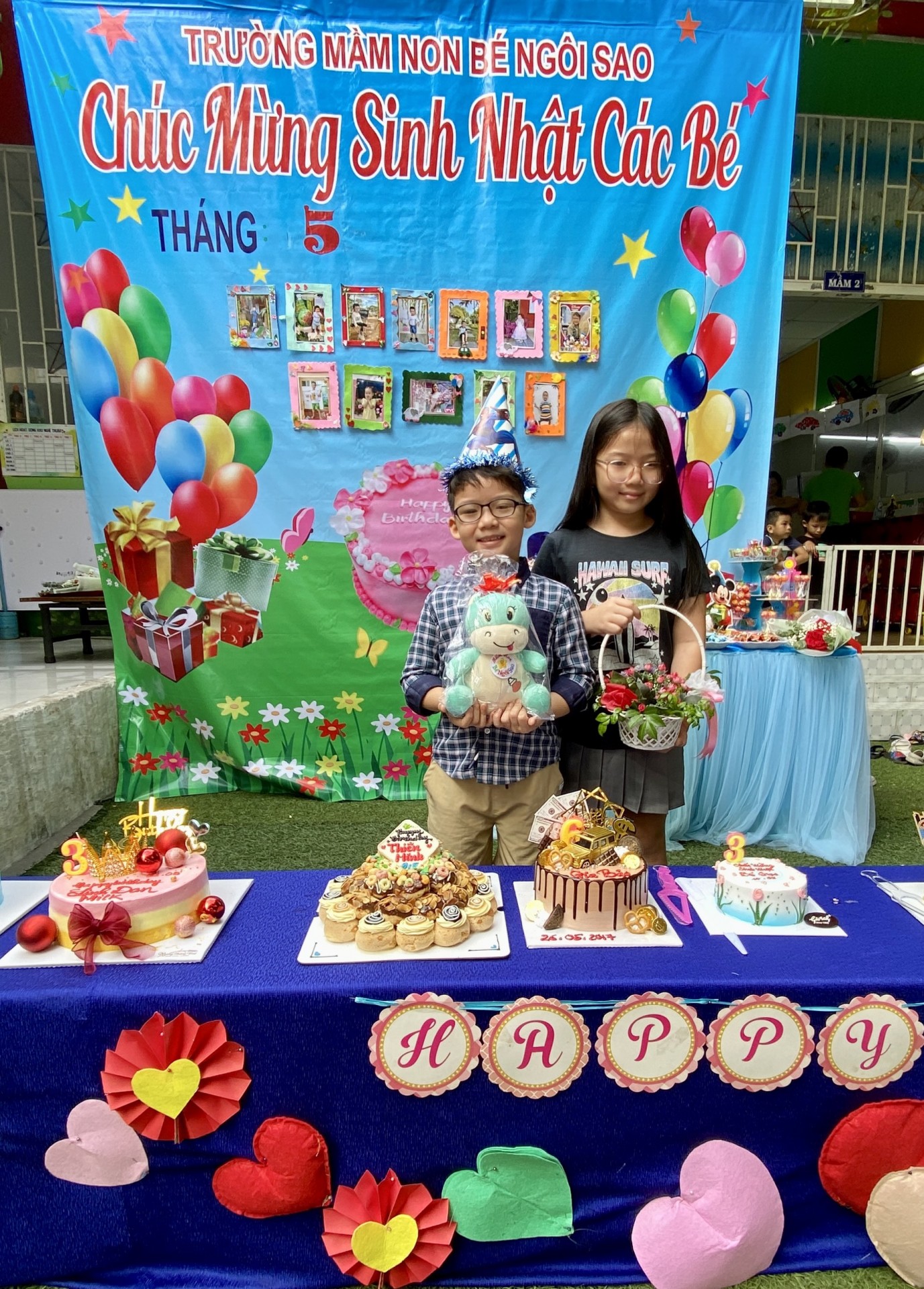 MỪNG SINH NHẬT CÔ VÀ BÉ THÁNG 5