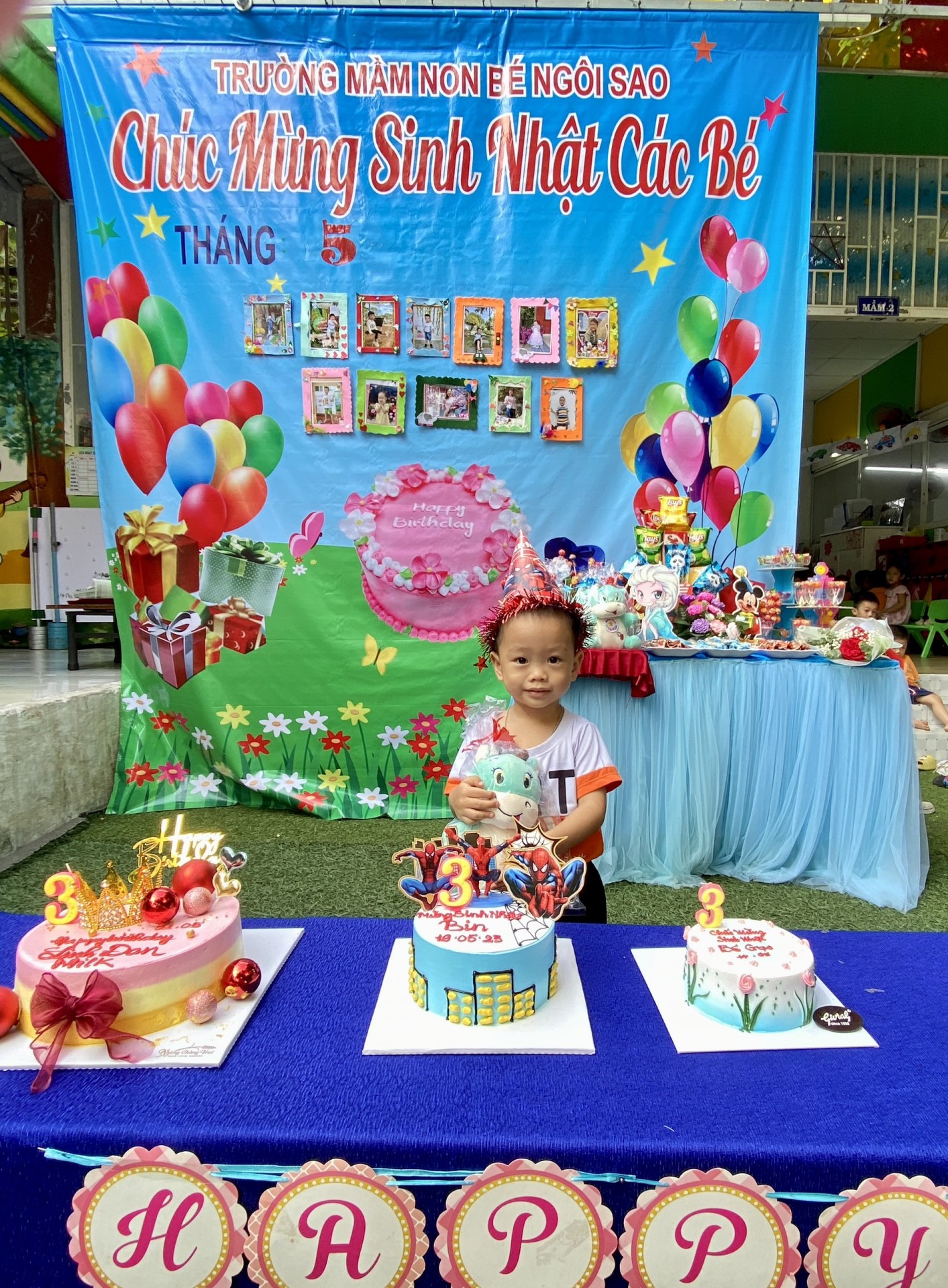 MỪNG SINH NHẬT CÔ VÀ BÉ THÁNG 5