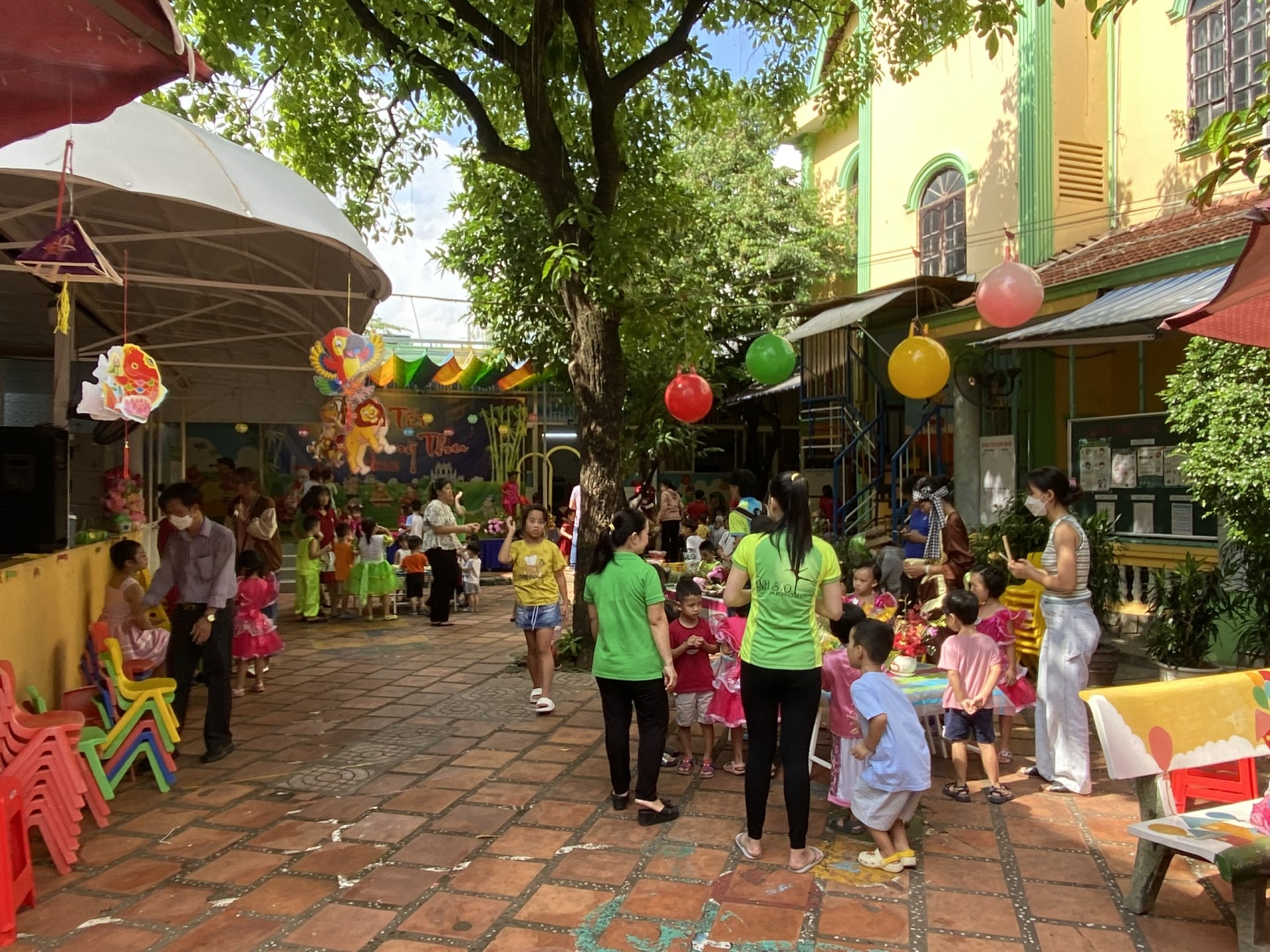 BÉ VUI TRUNG THU 2022