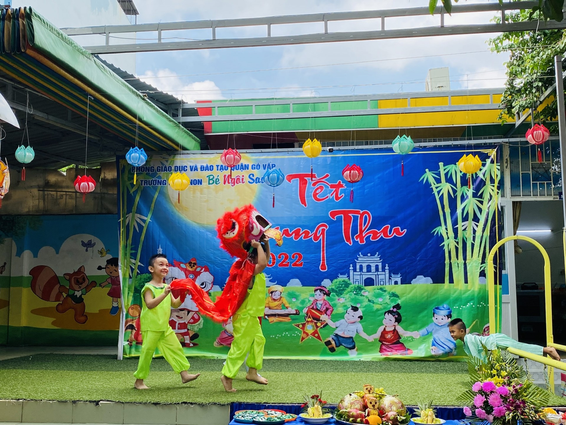 BÉ VUI TRUNG THU 2022