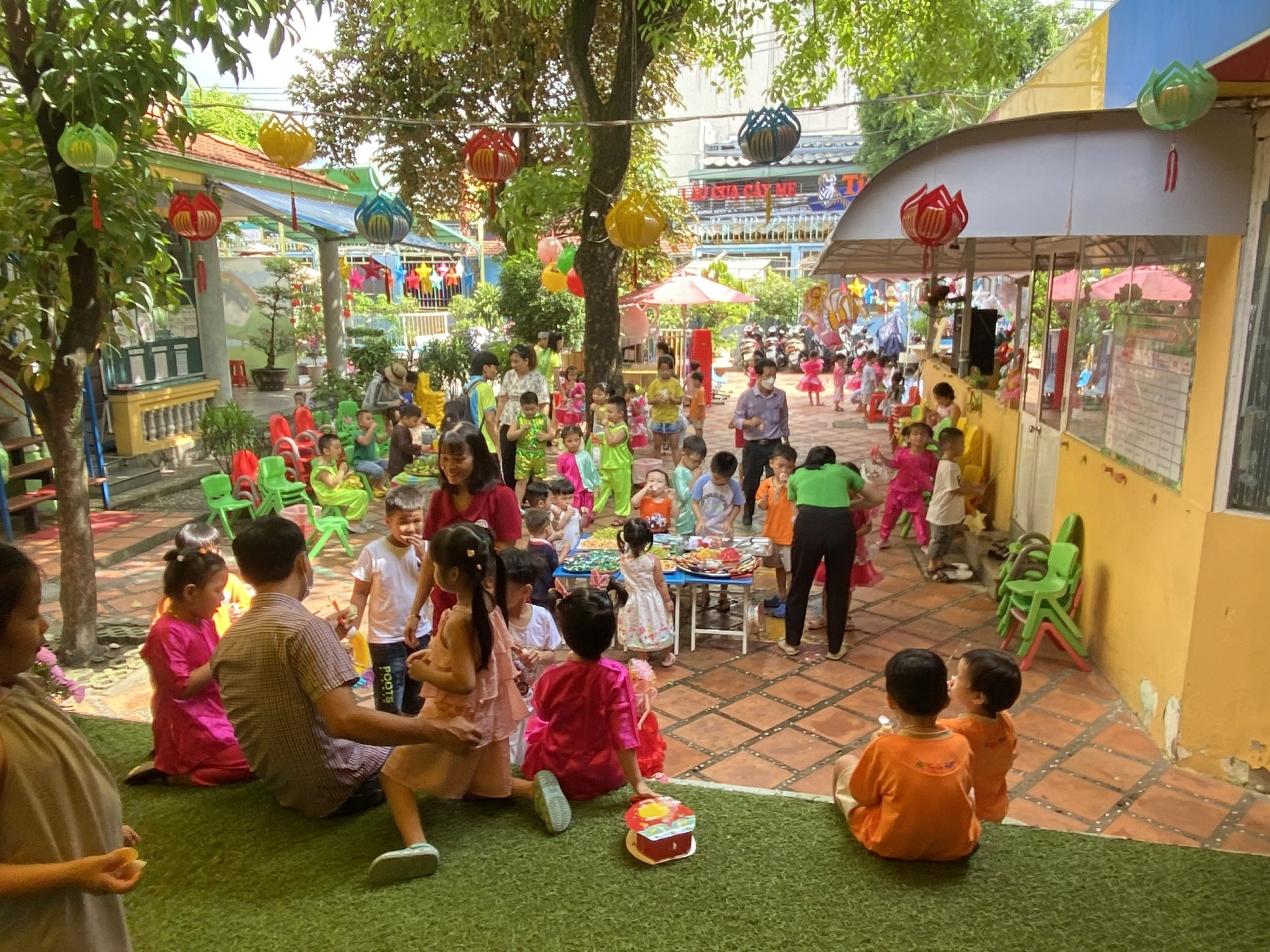 BÉ VUI TRUNG THU 2022