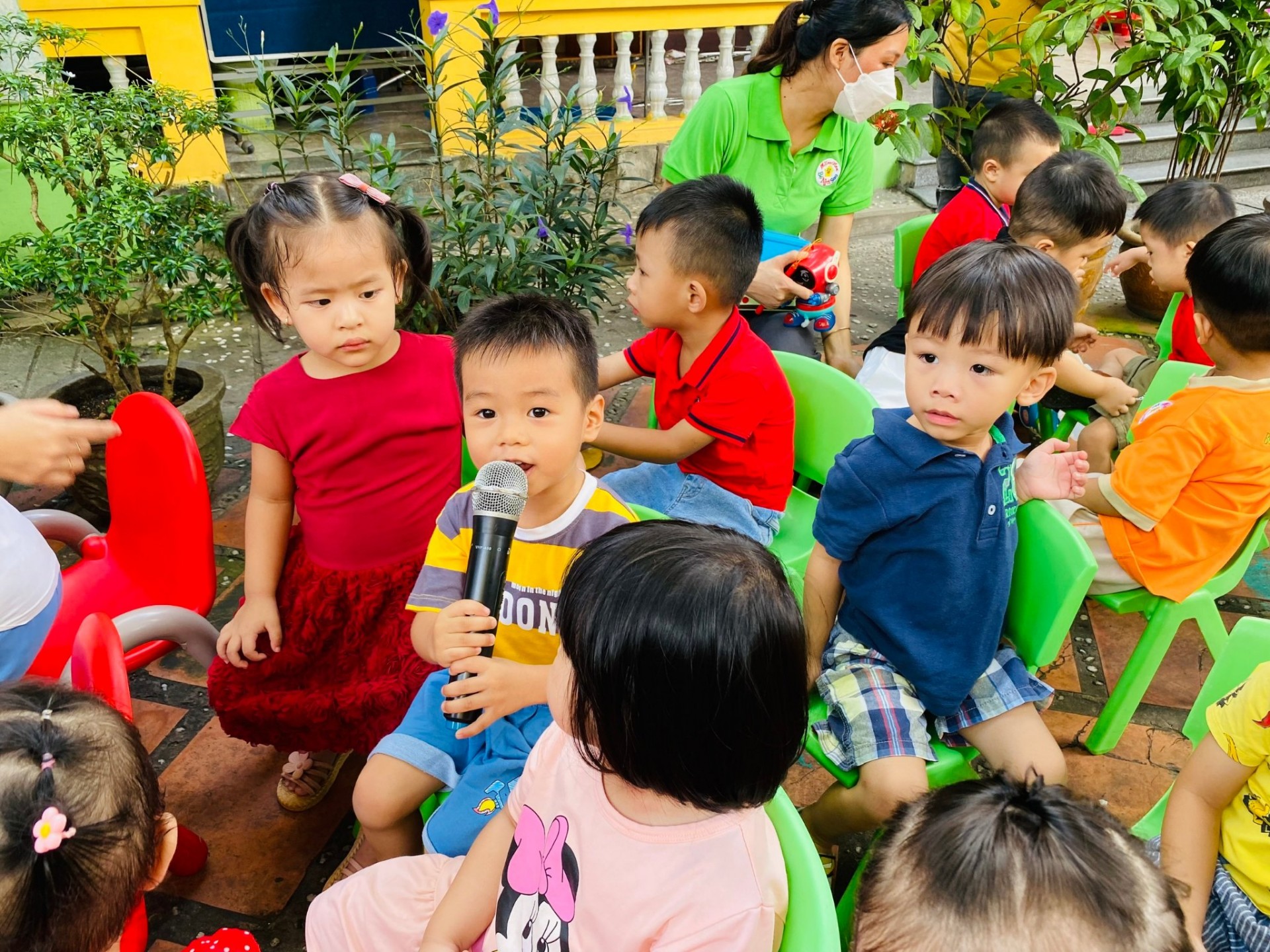 BÉ VUI TRUNG THU 2022