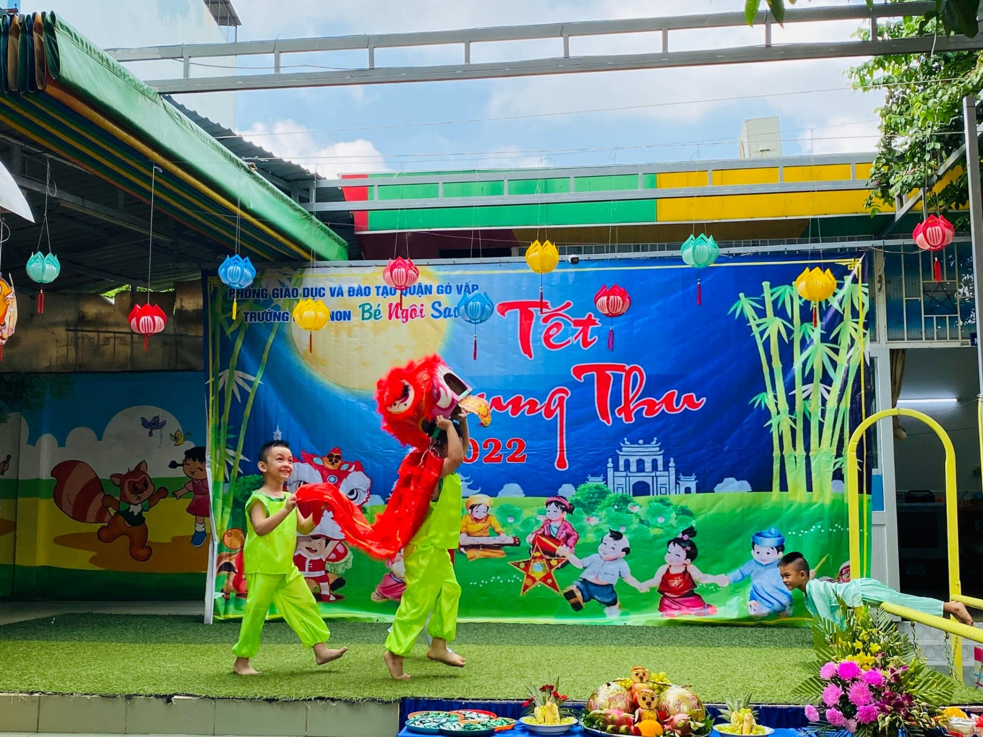 BÉ VUI TRUNG THU 2022