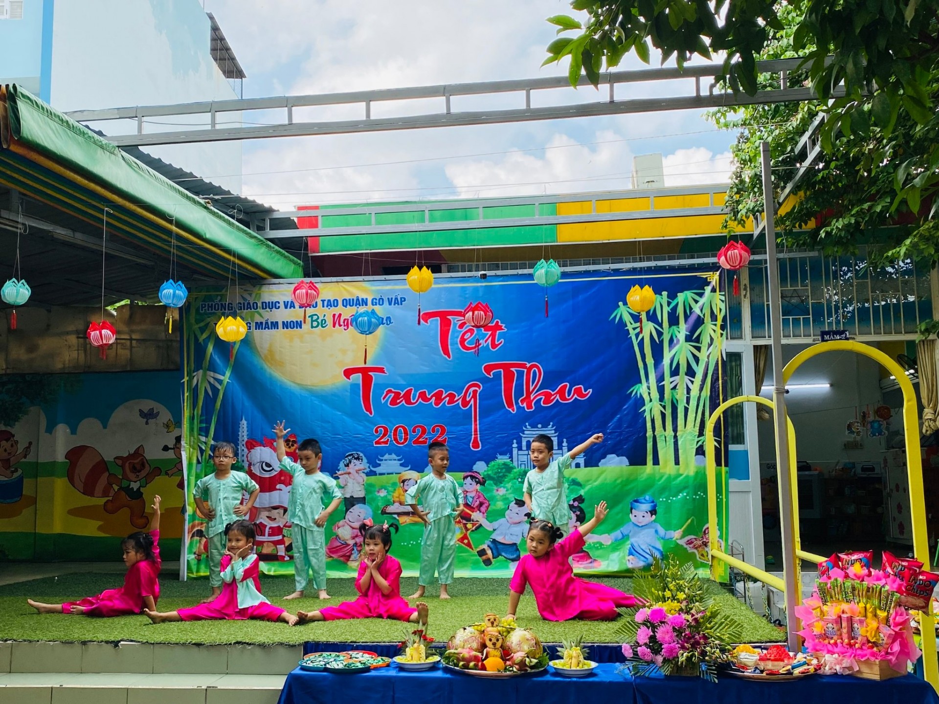 BÉ VUI TRUNG THU 2022