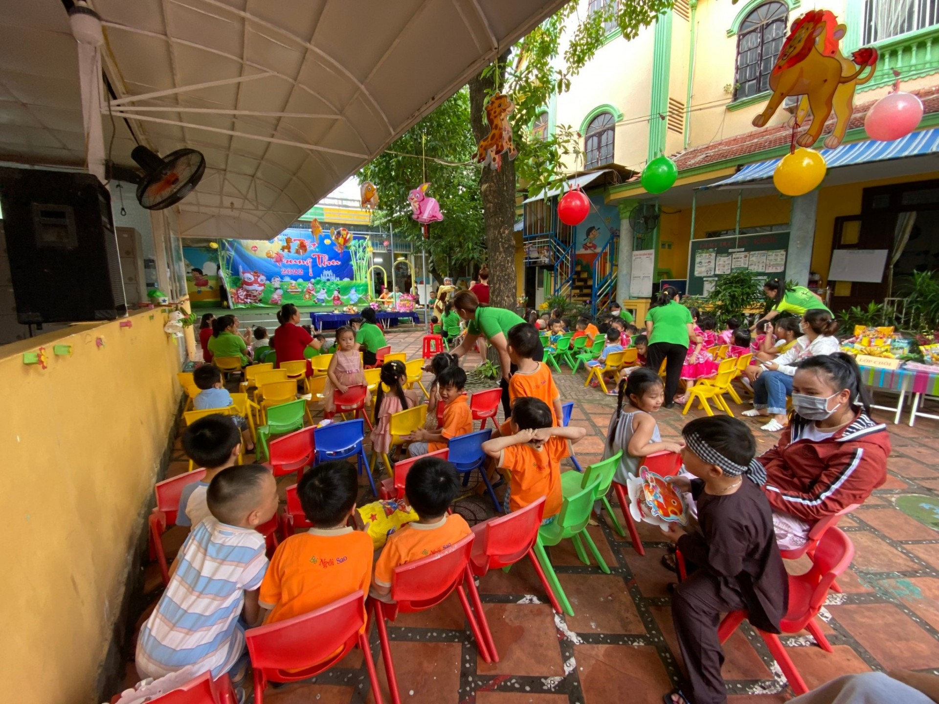 BÉ VUI TRUNG THU 2022