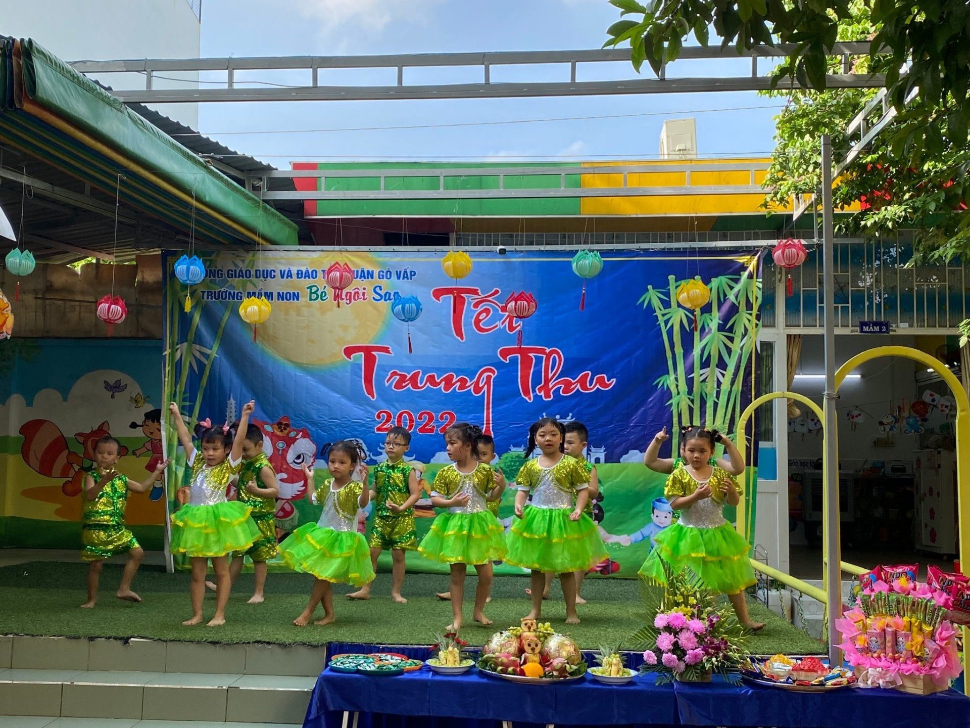 BÉ VUI TRUNG THU 2022