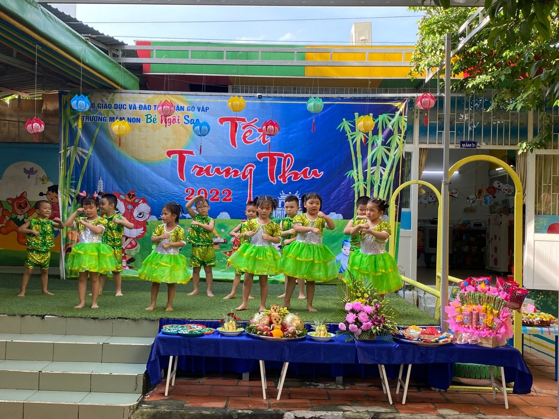 BÉ VUI TRUNG THU 2022