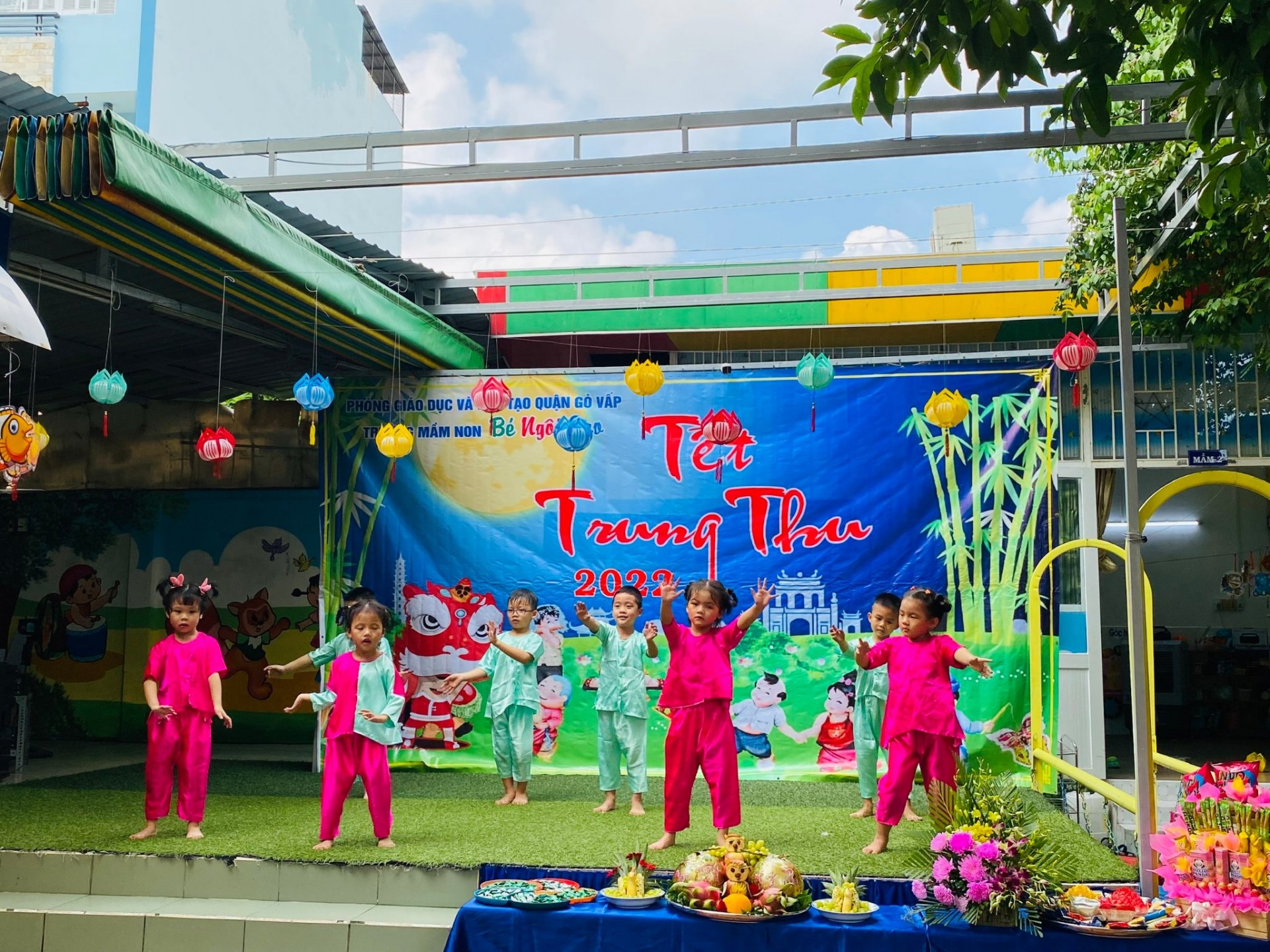 BÉ VUI TRUNG THU 2022