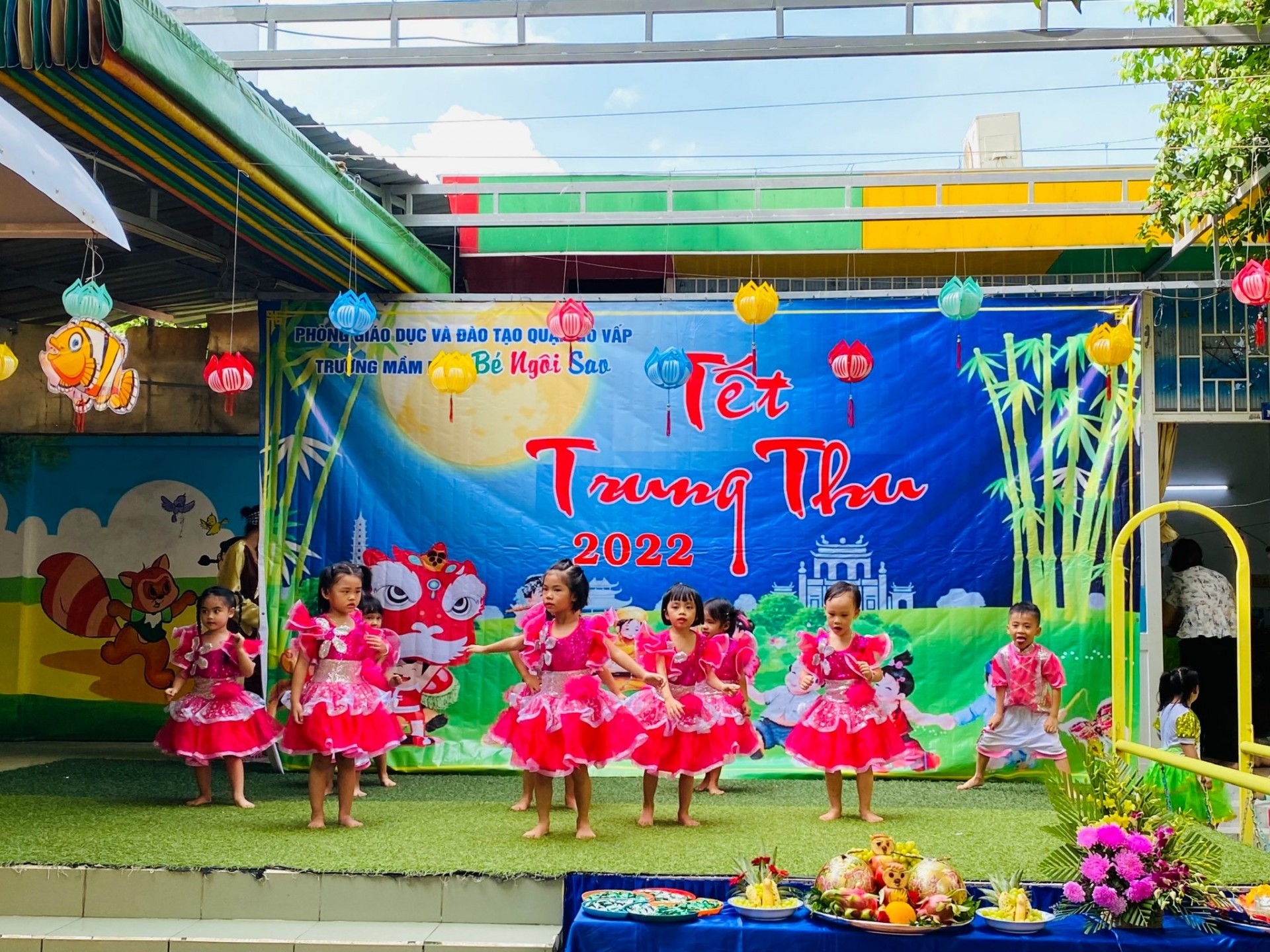 BÉ VUI TRUNG THU 2022