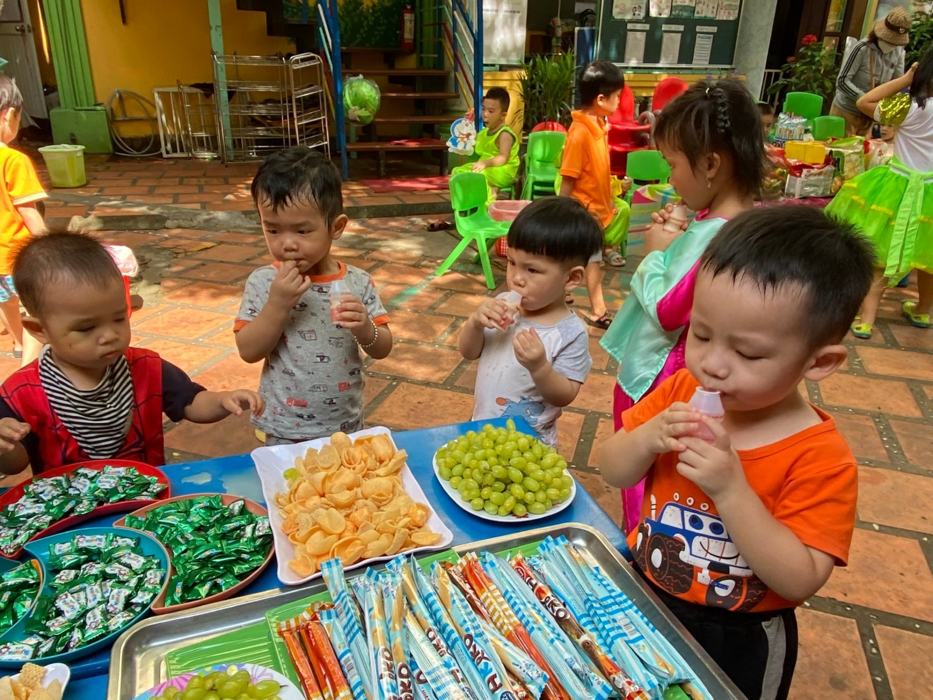 BÉ VUI TRUNG THU 2022