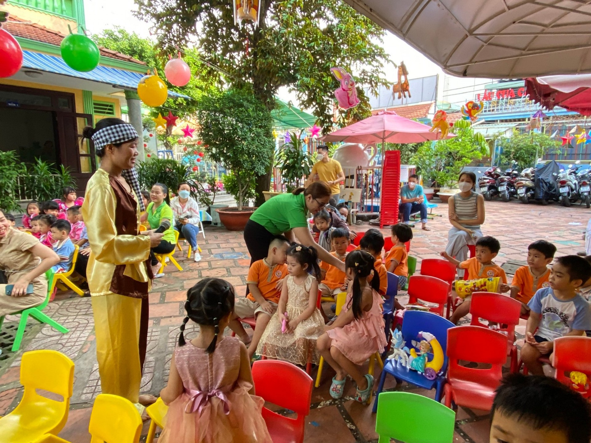 BÉ VUI TRUNG THU 2022