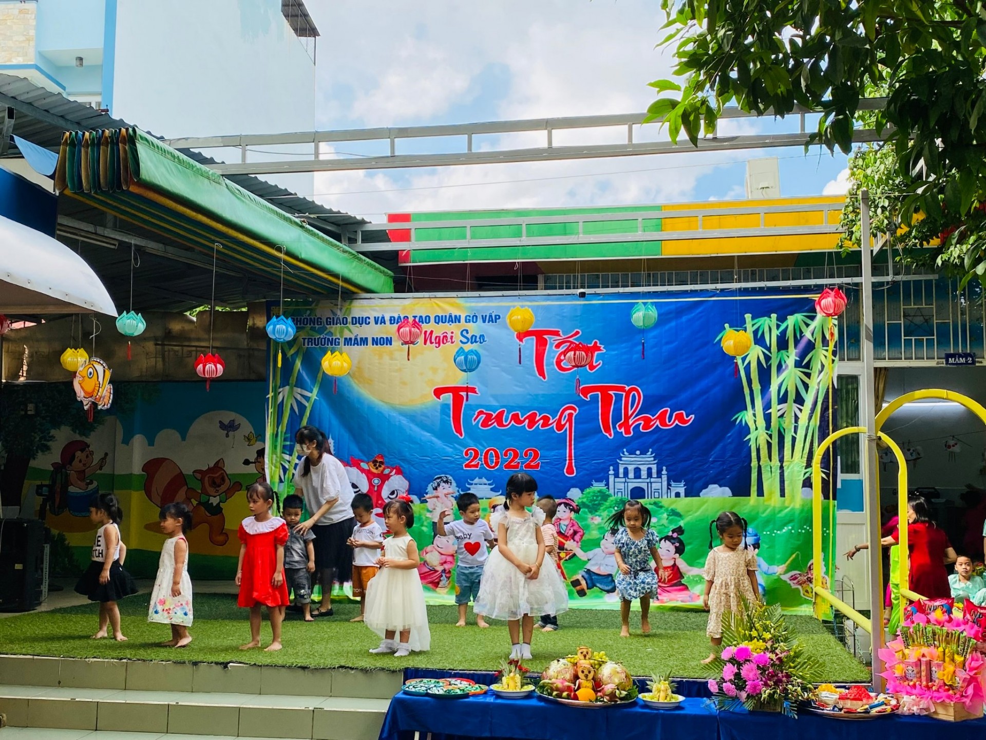 BÉ VUI TRUNG THU 2022