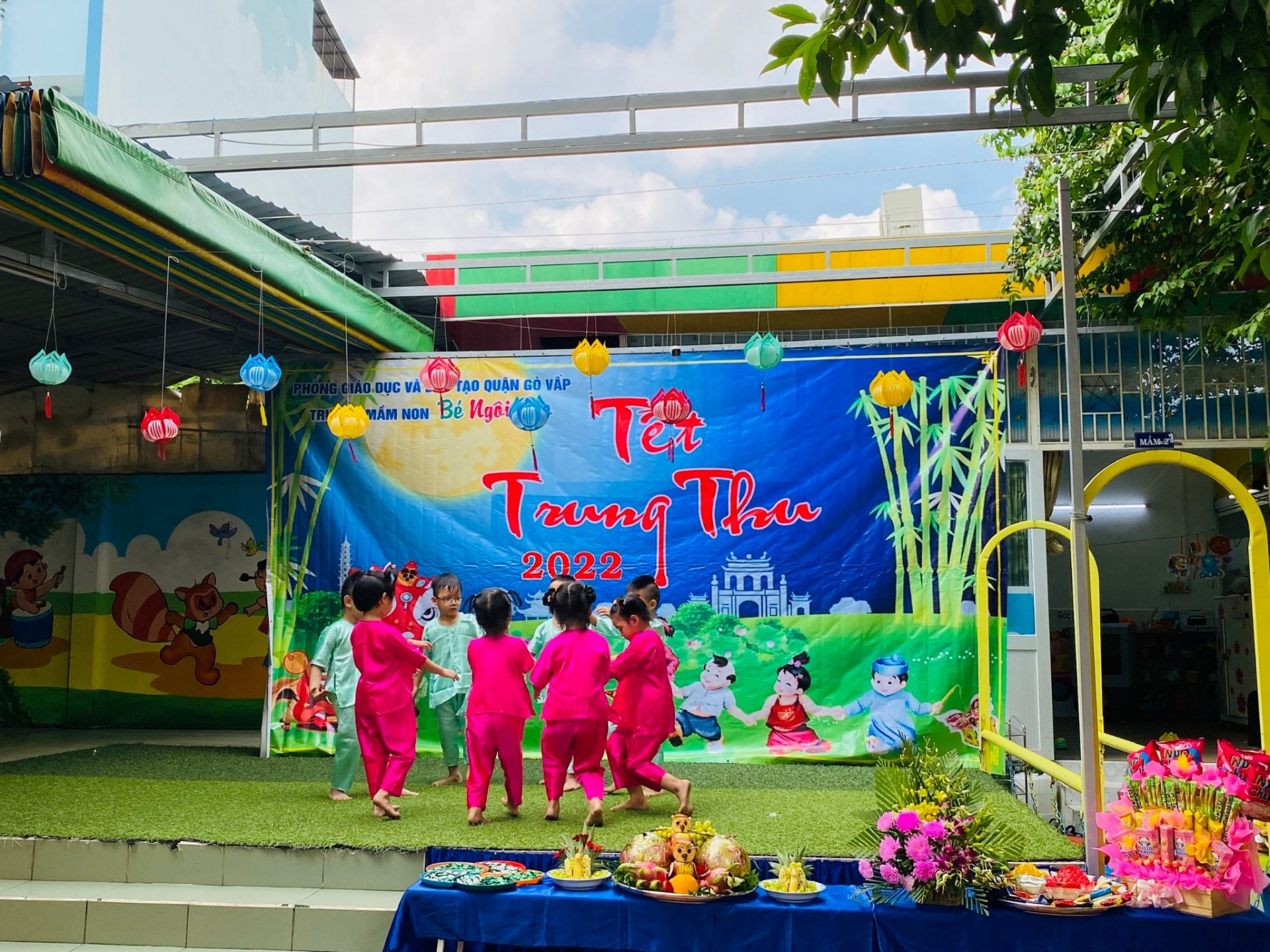 BÉ VUI TRUNG THU 2022