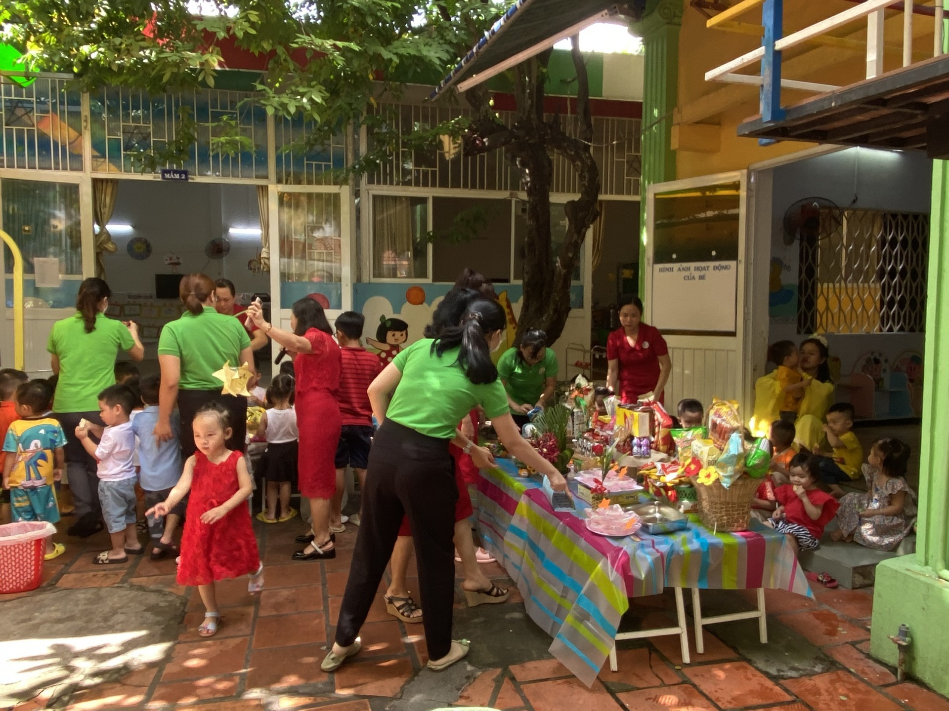 BÉ VUI TRUNG THU 2022