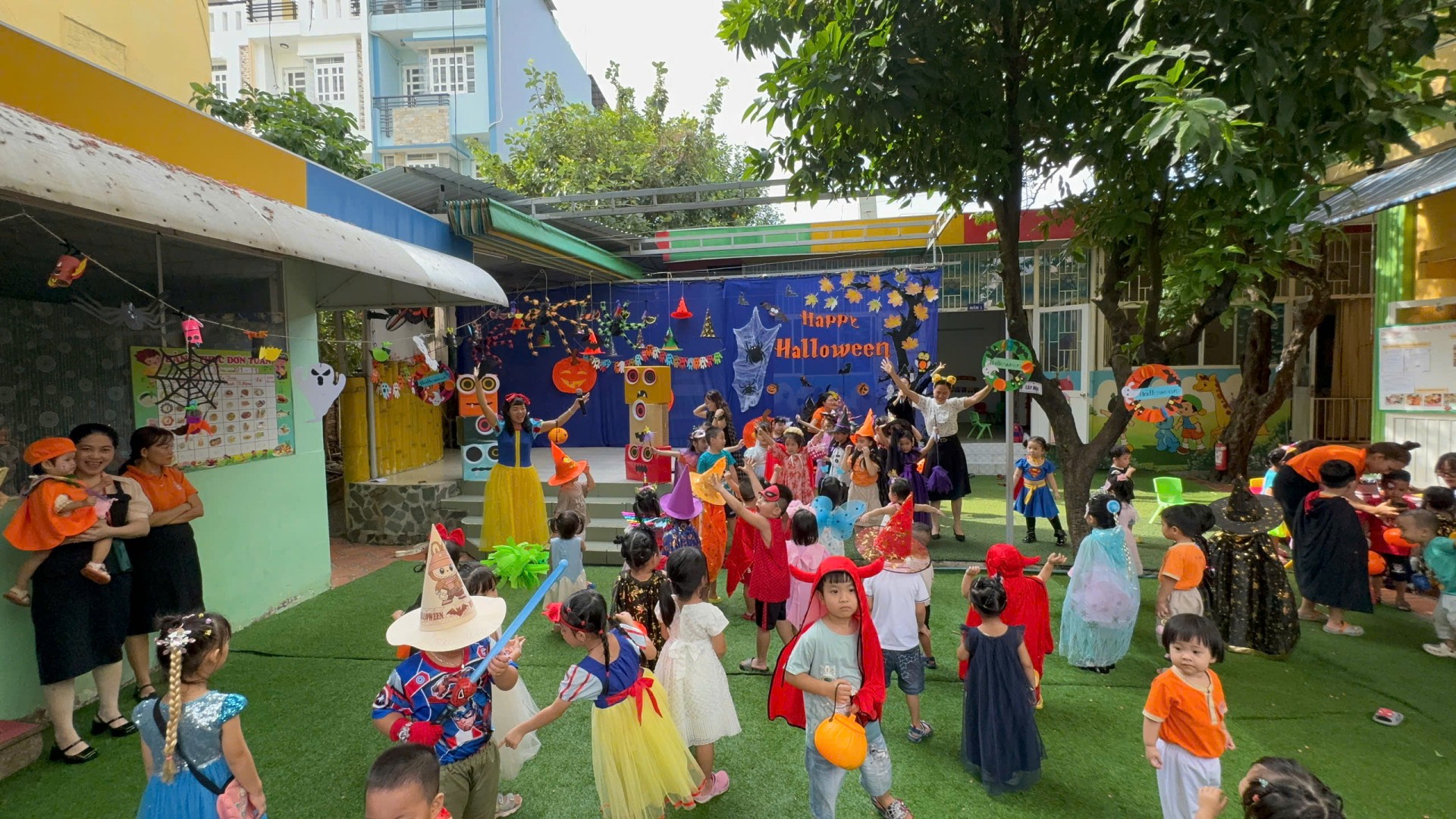 HAPPY HALLOWEEN 2024