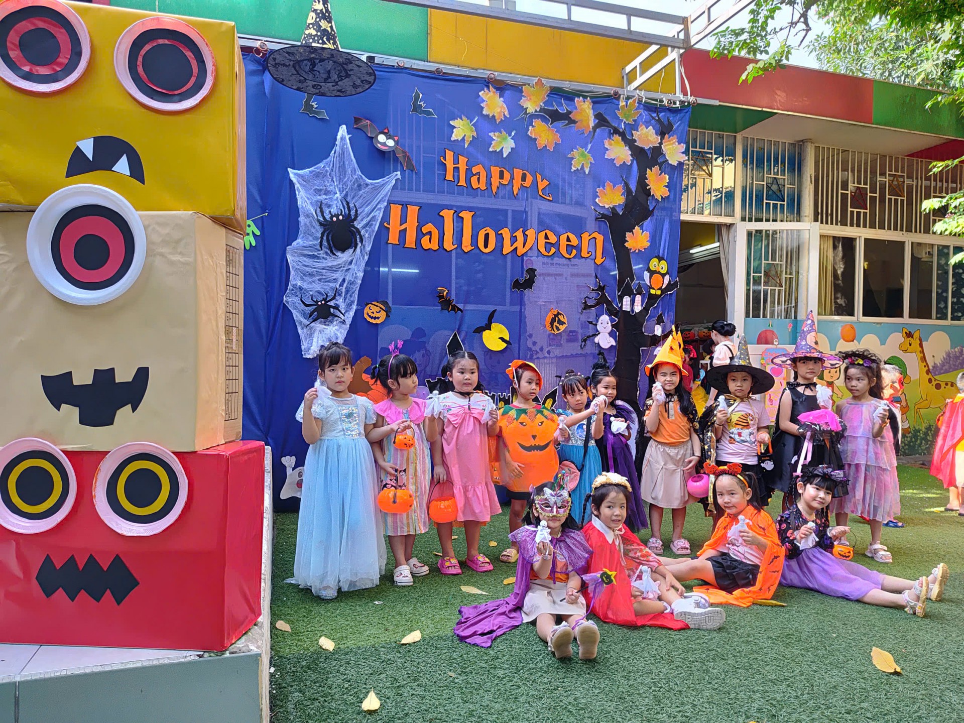 HAPPY HALLOWEEN 2024