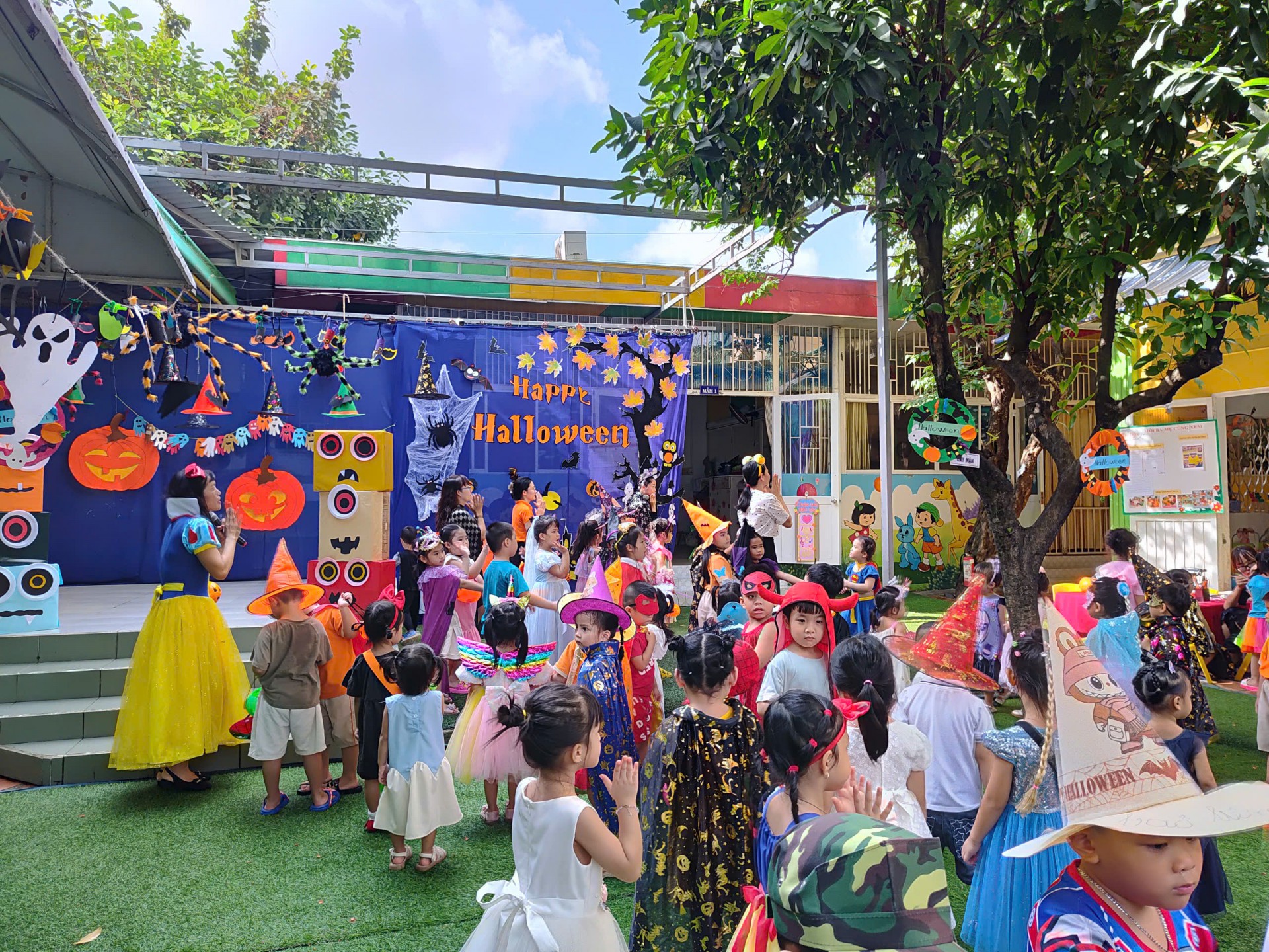 HAPPY HALLOWEEN 2024