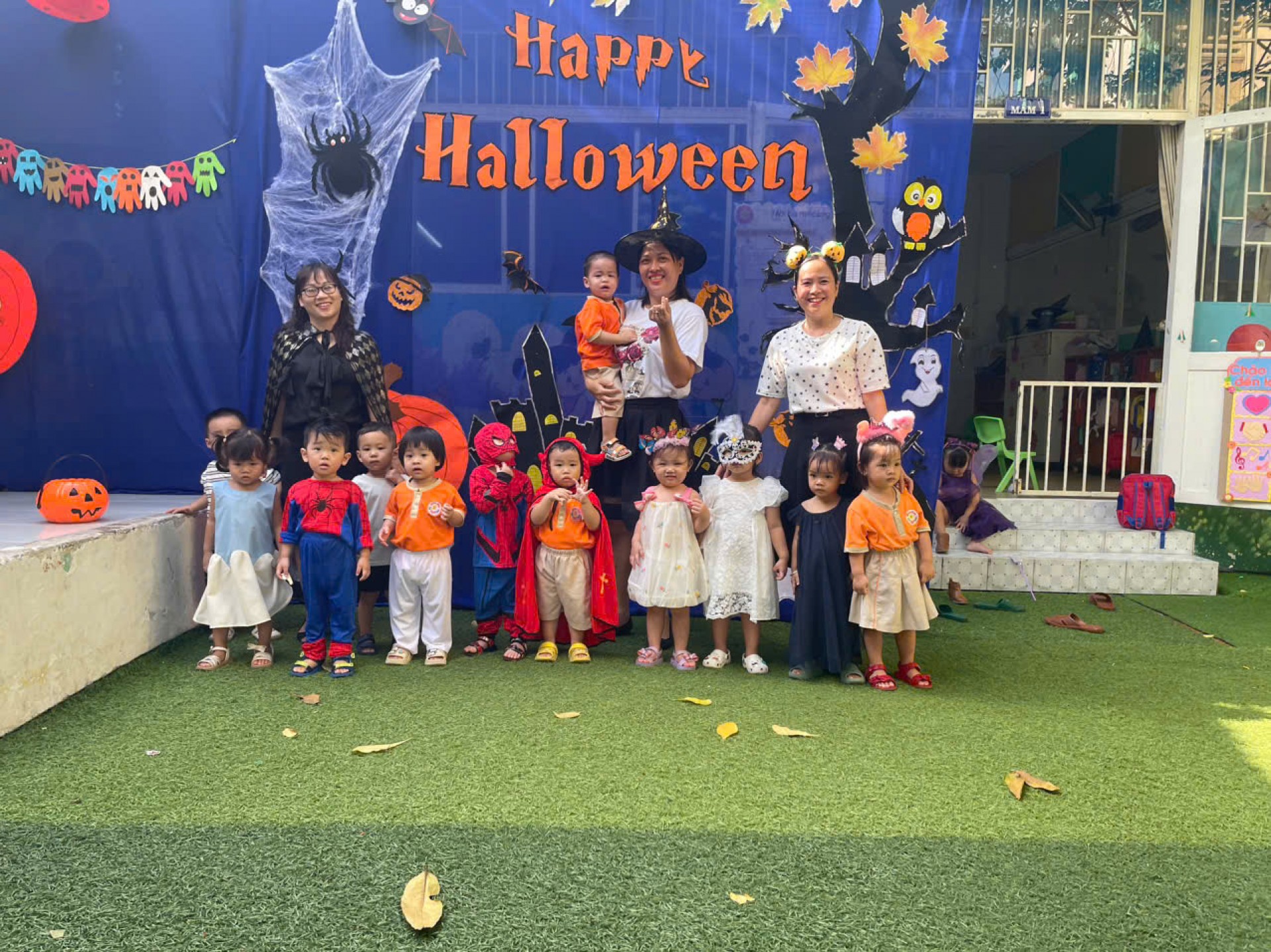 HAPPY HALLOWEEN 2024