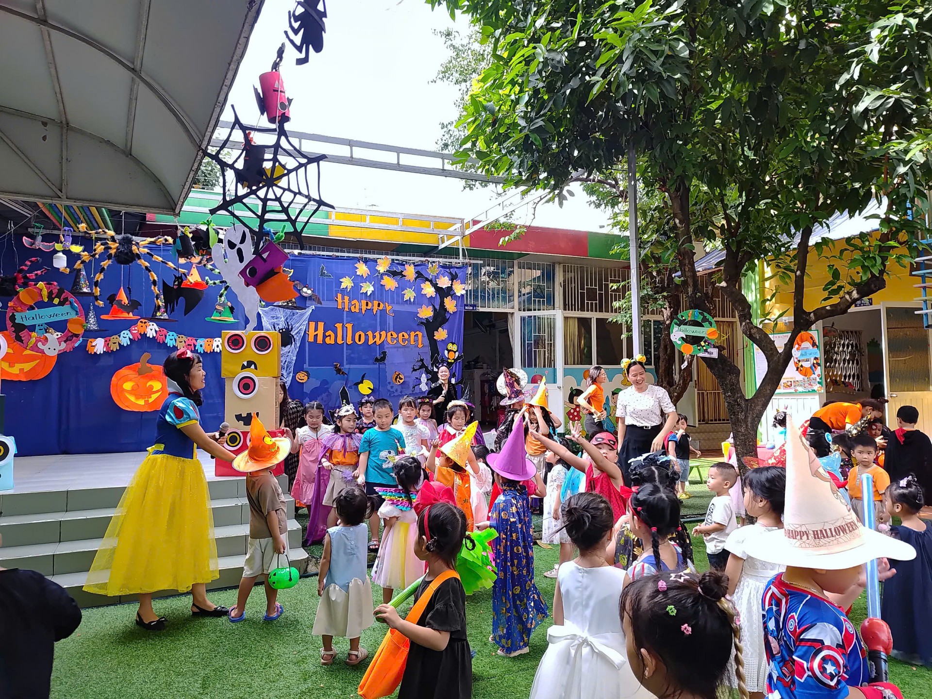 HAPPY HALLOWEEN 2024