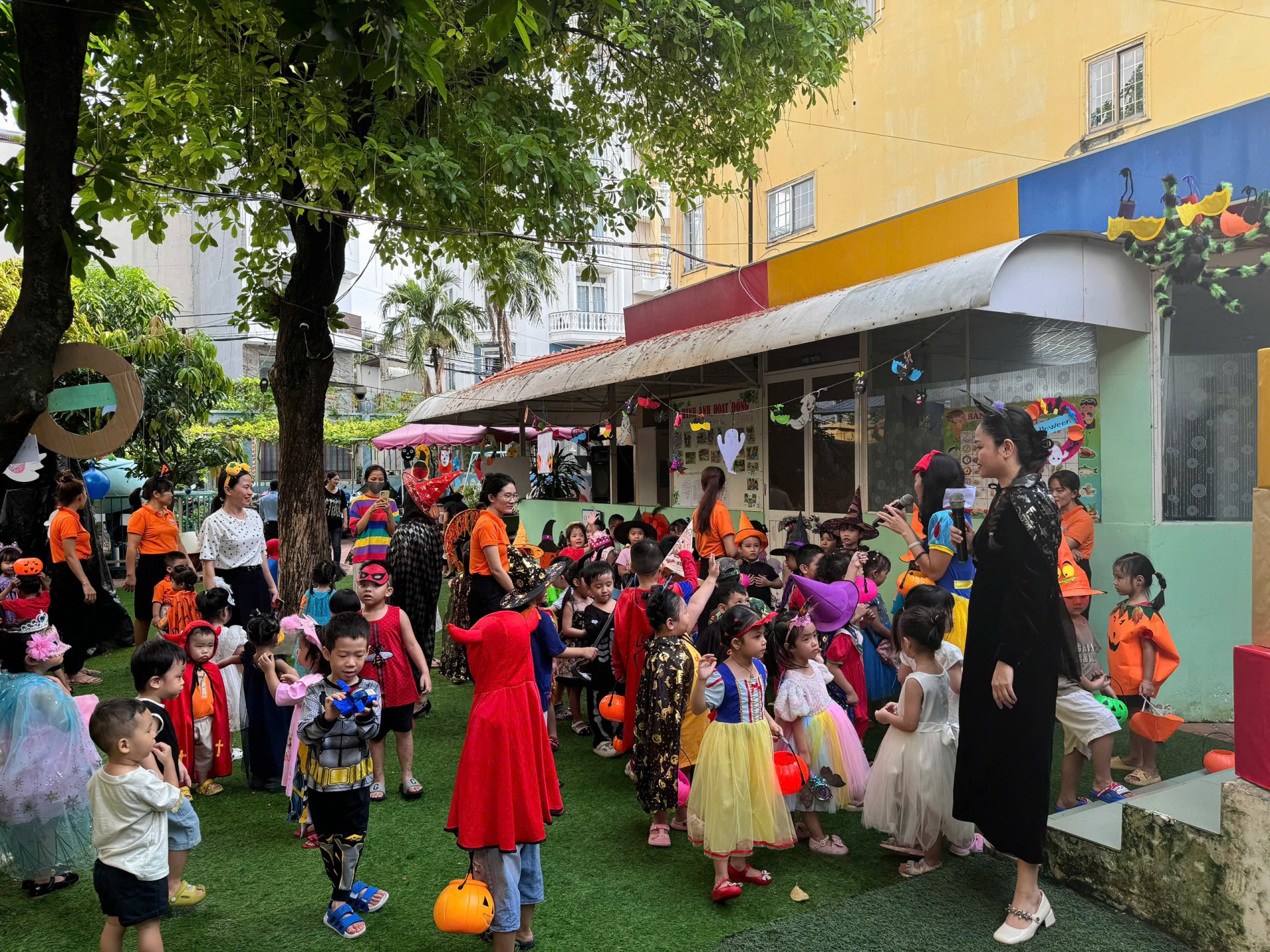 HAPPY HALLOWEEN 2024