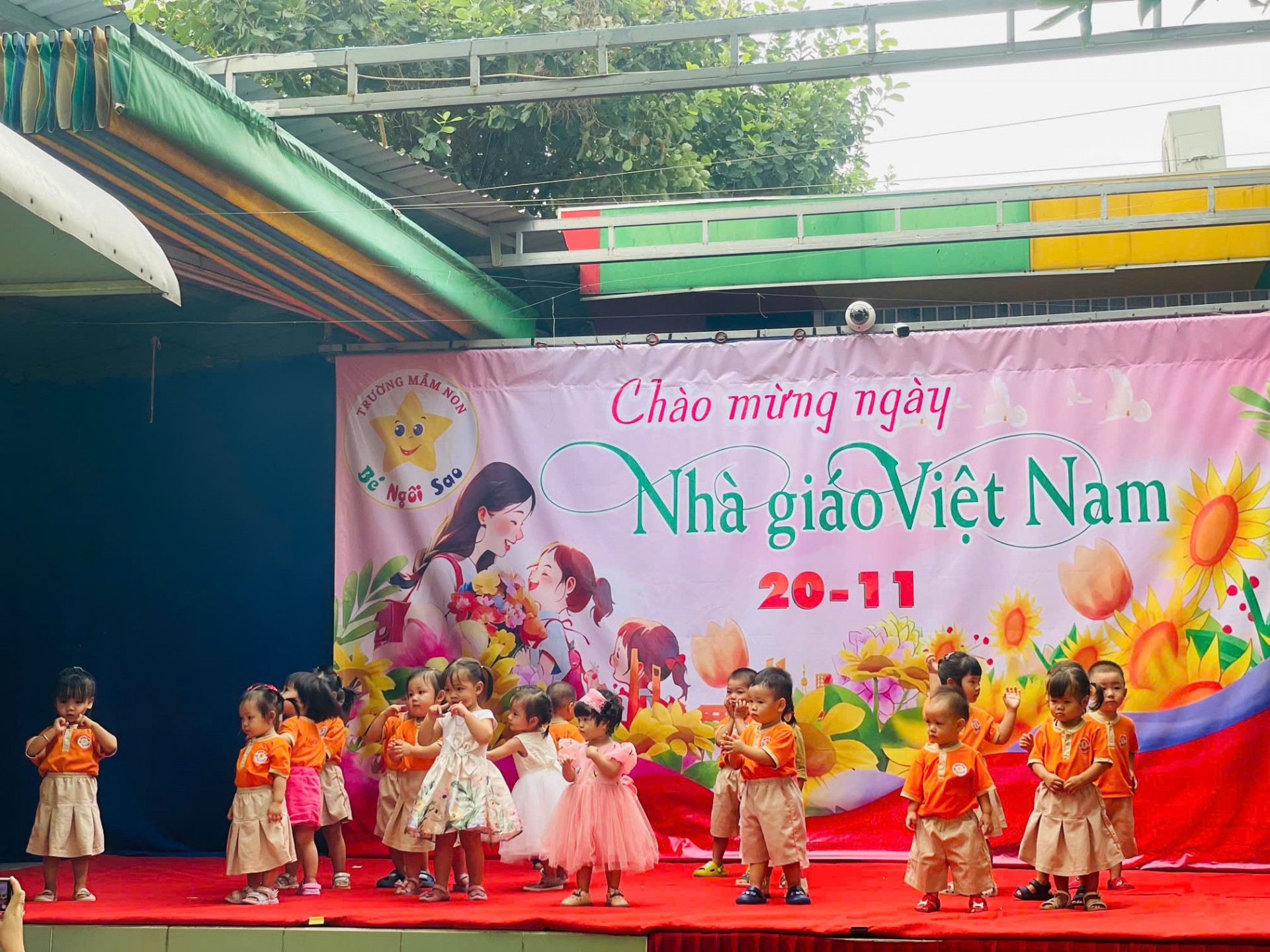 NGƯỜI THẦY ĐẦU TIÊN