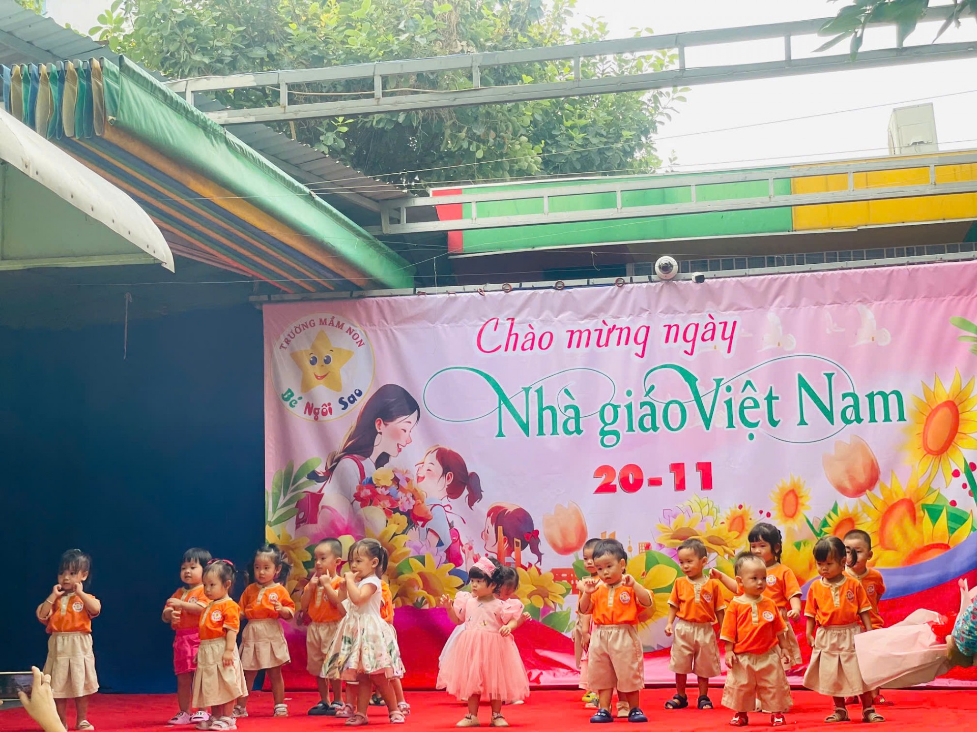 NGƯỜI THẦY ĐẦU TIÊN