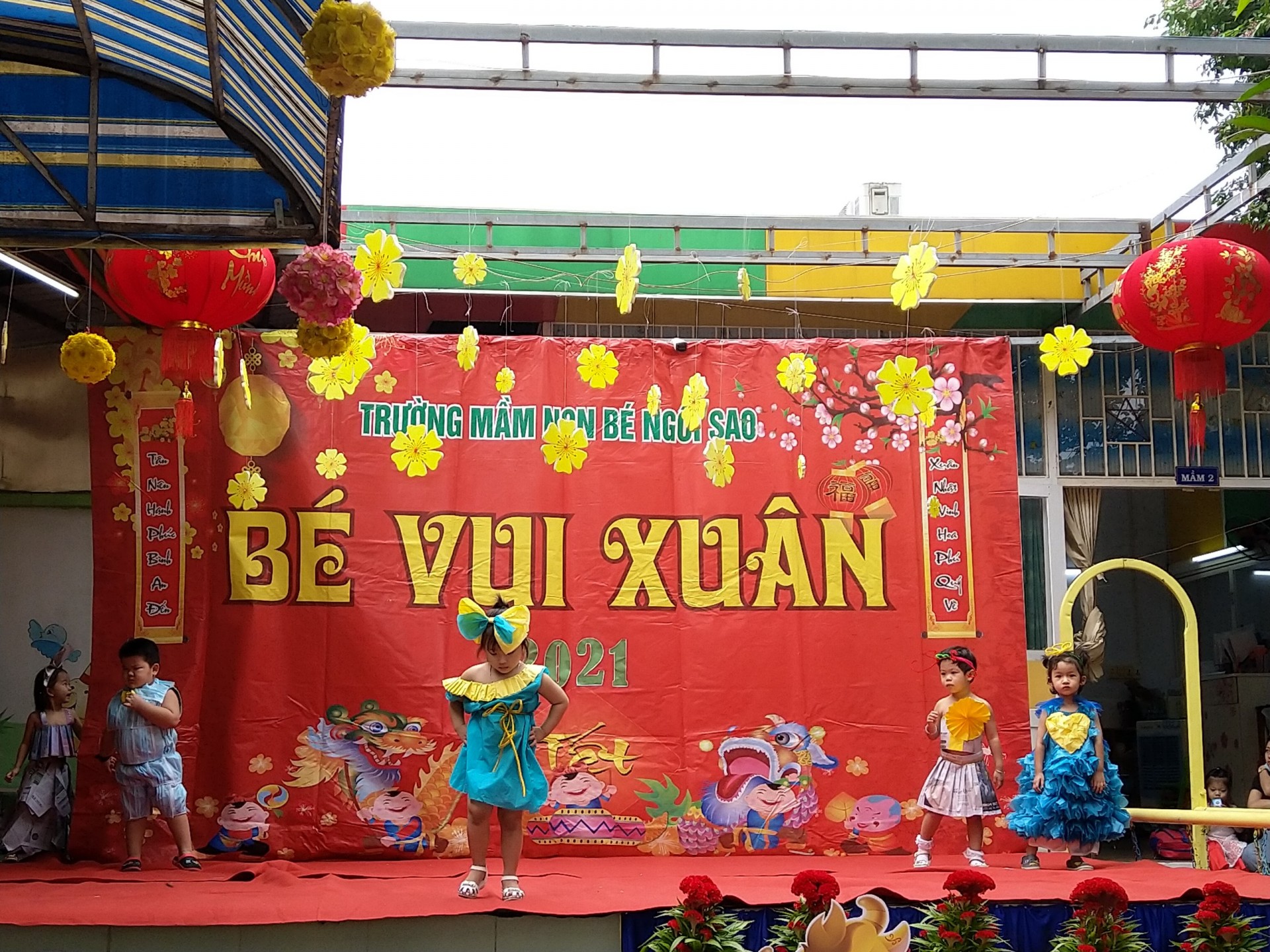 BÉ CHÀO XUÂN 2021