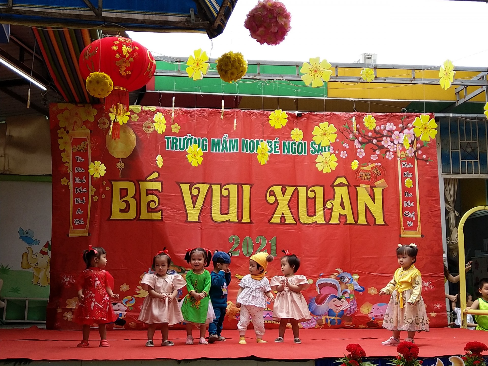 BÉ CHÀO XUÂN 2021